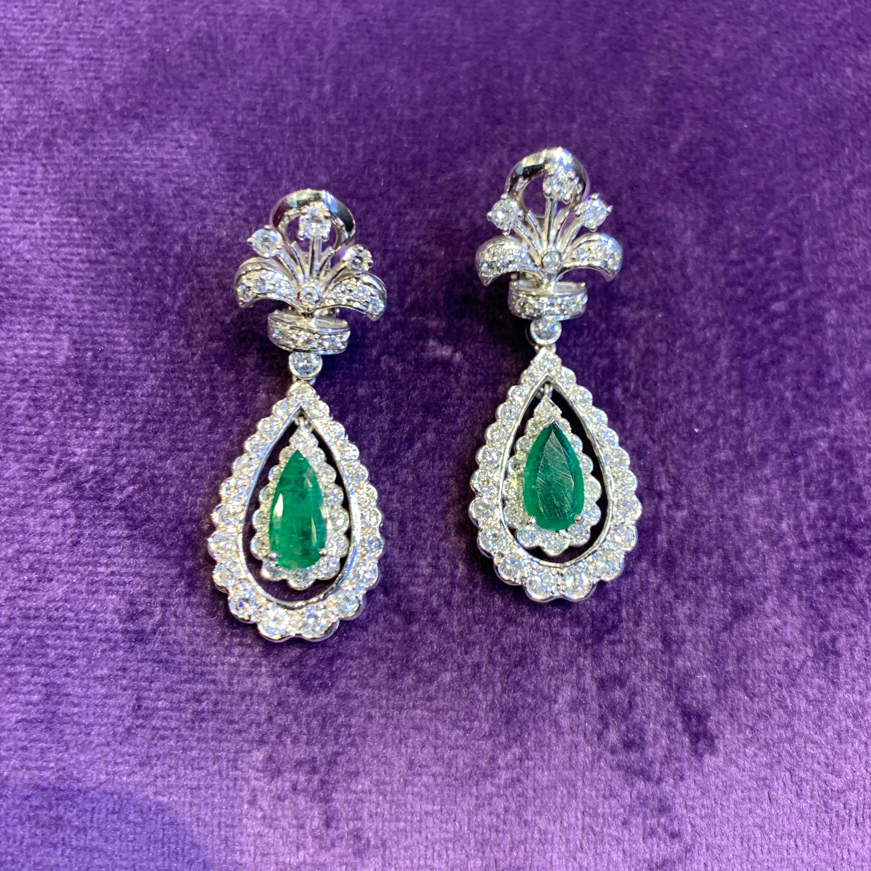 Pear Shaped Emerald & Diamond Earrings In Excellent Condition For Sale In New York, NY