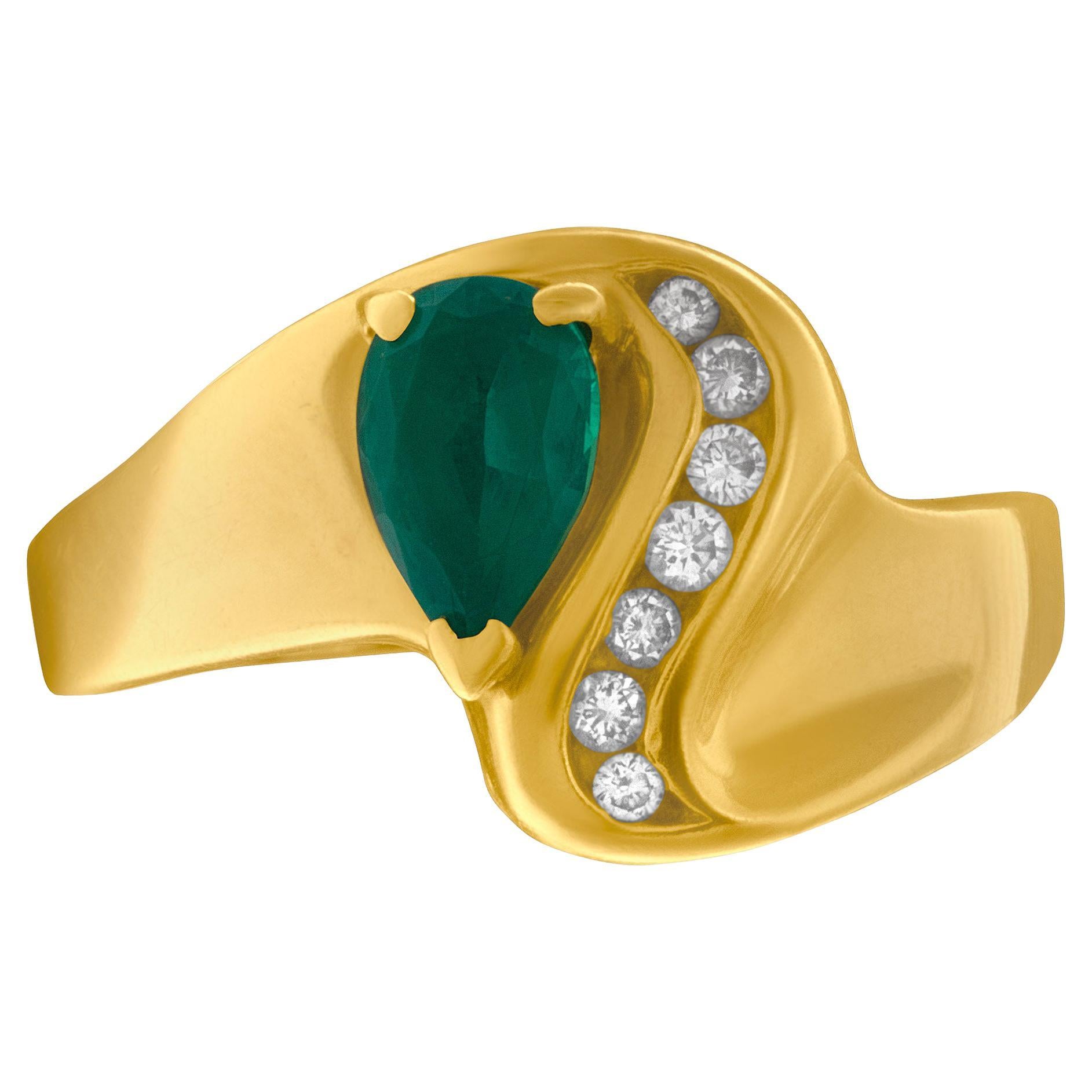 Pear Shaped Emerald Ring with Diamond Accents in 14k Gold For Sale