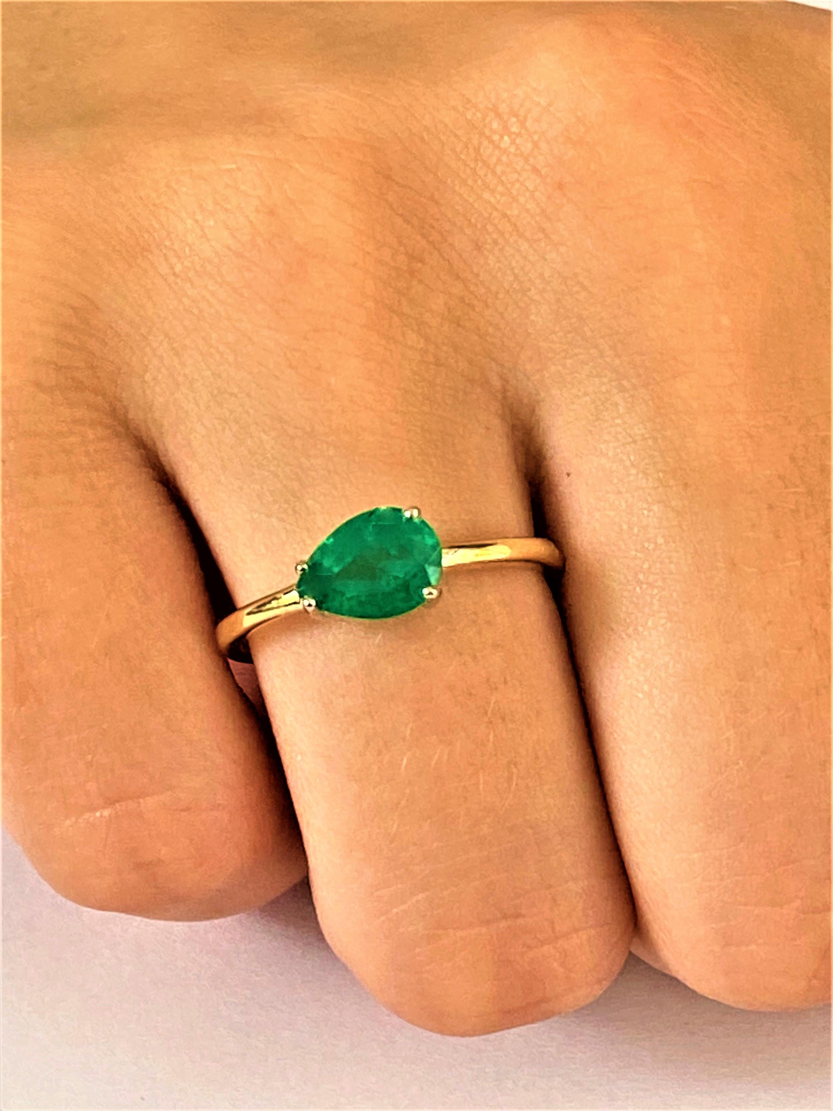 Modern Pear Shaped Emerald Yellow and White Gold Cocktail Ring Weighing 1.20 Carat