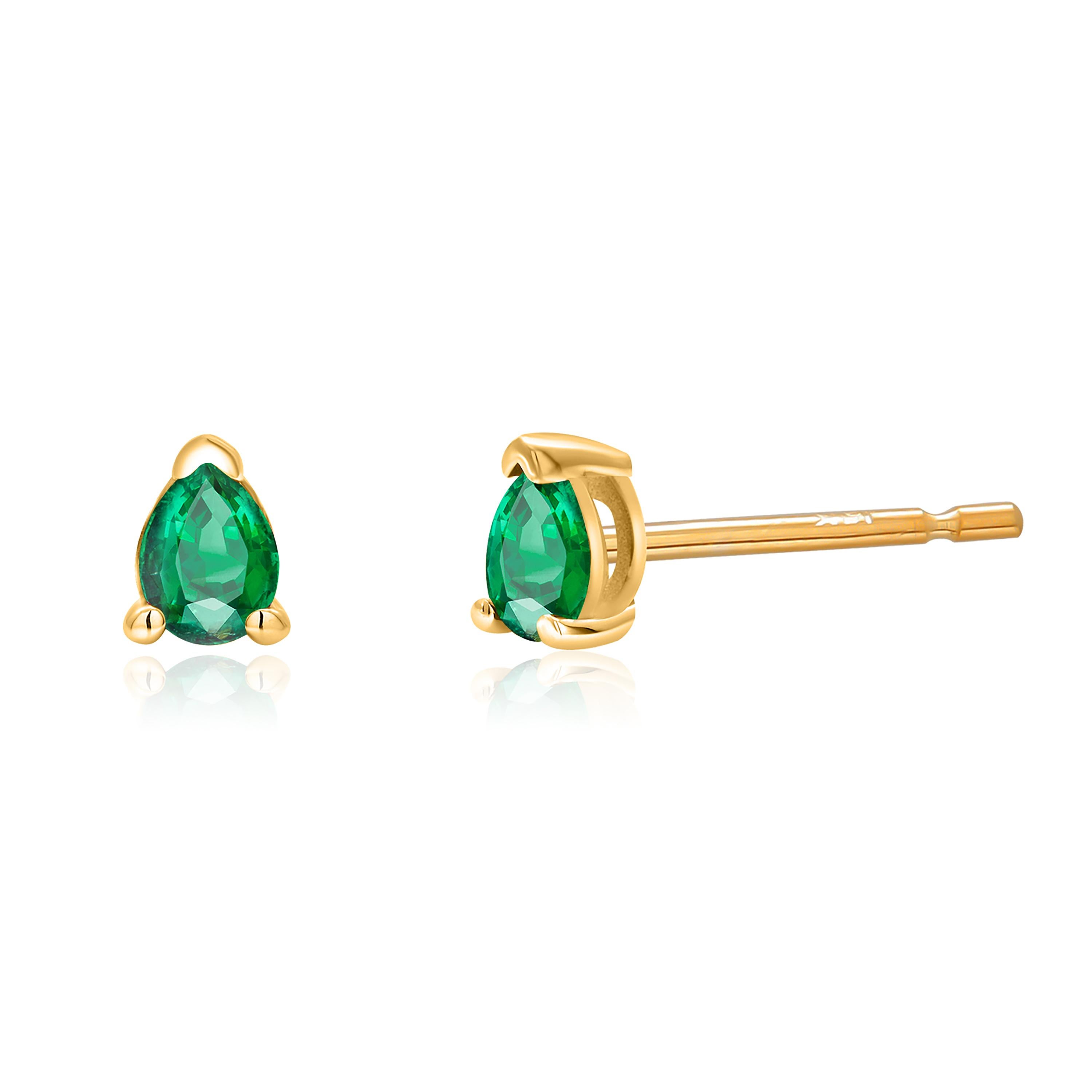 Modernist Tiny Pear Emerald 0.20 Carat 14 Karat Yellow Gold 0.17 Inch Stud Earrings 