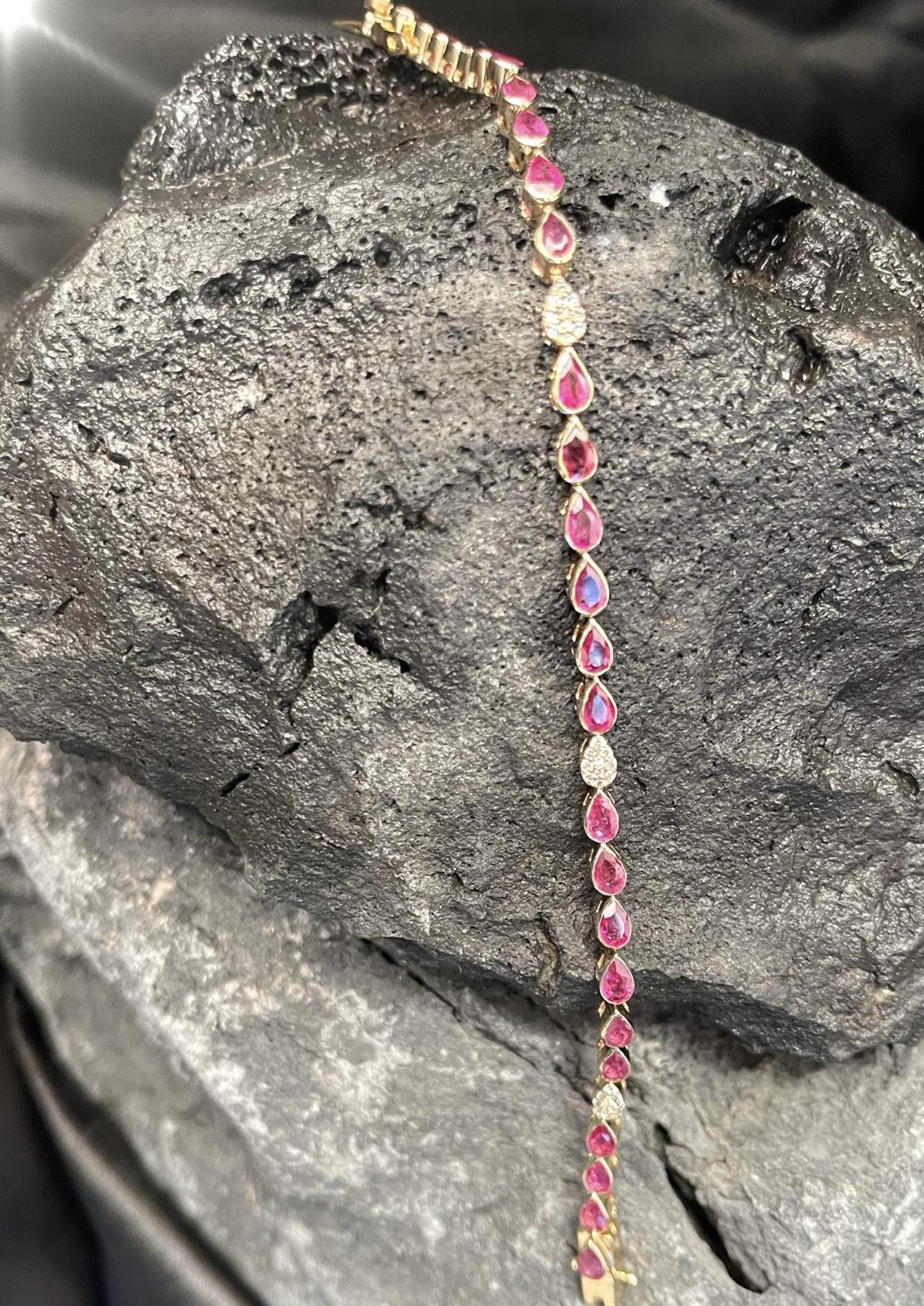 Bracelet Hara en or jaune 14 carats avec œil maléfique en forme de poire