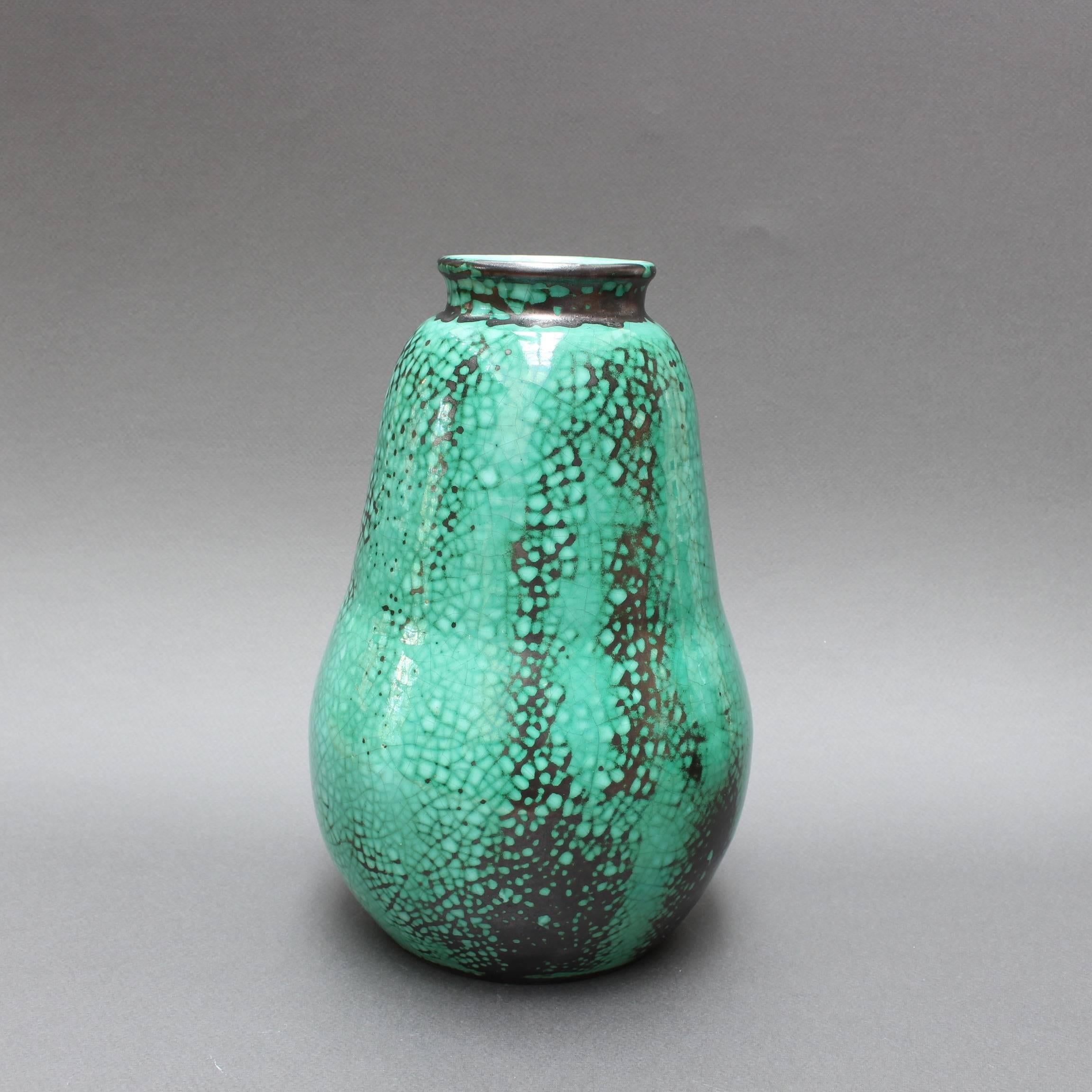 Art Deco Pear-Shaped Green and Black Ceramic Vase by Primavera, circa 1930s