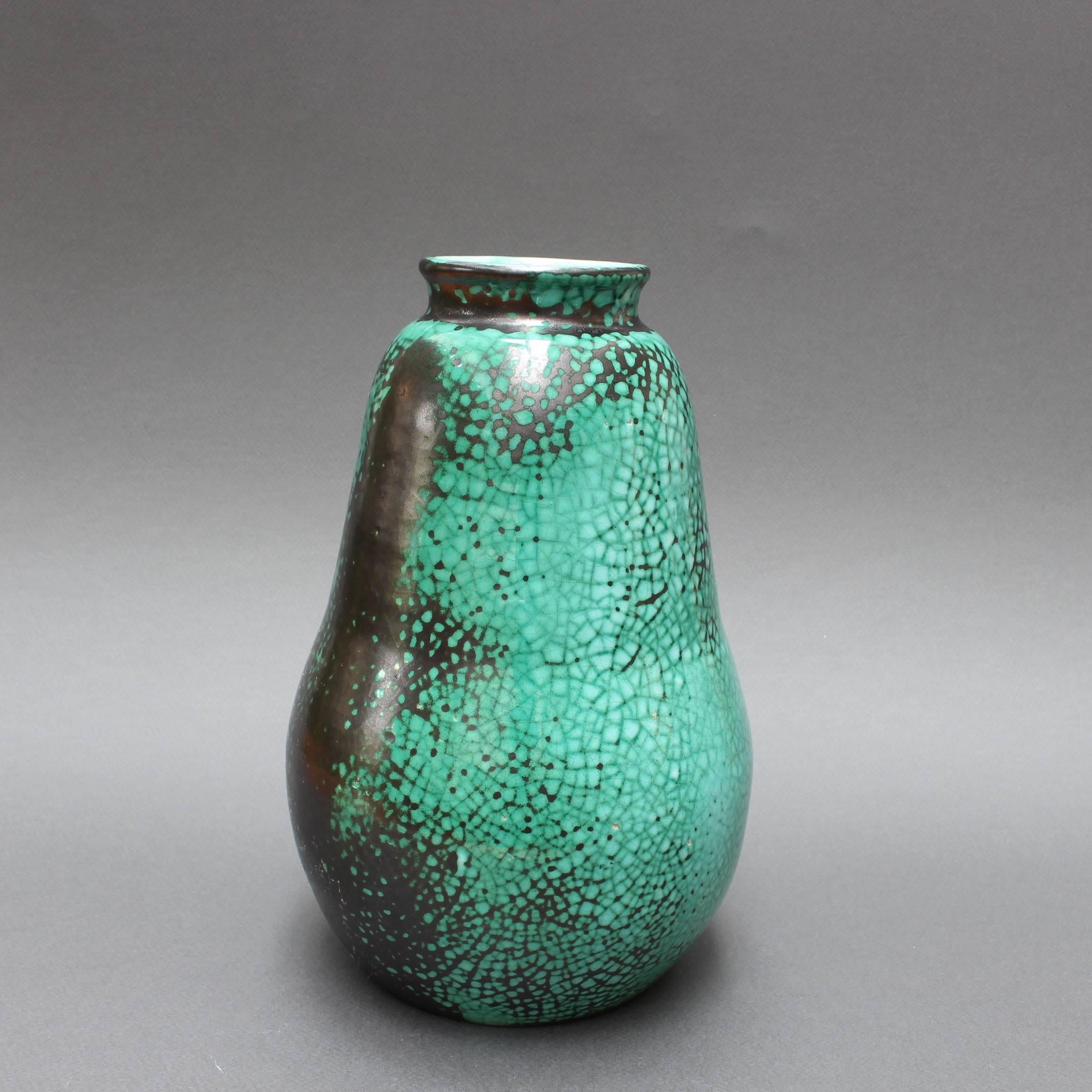 Pear-Shaped Green and Black Ceramic Vase by Primavera, circa 1930s In Good Condition In London, GB