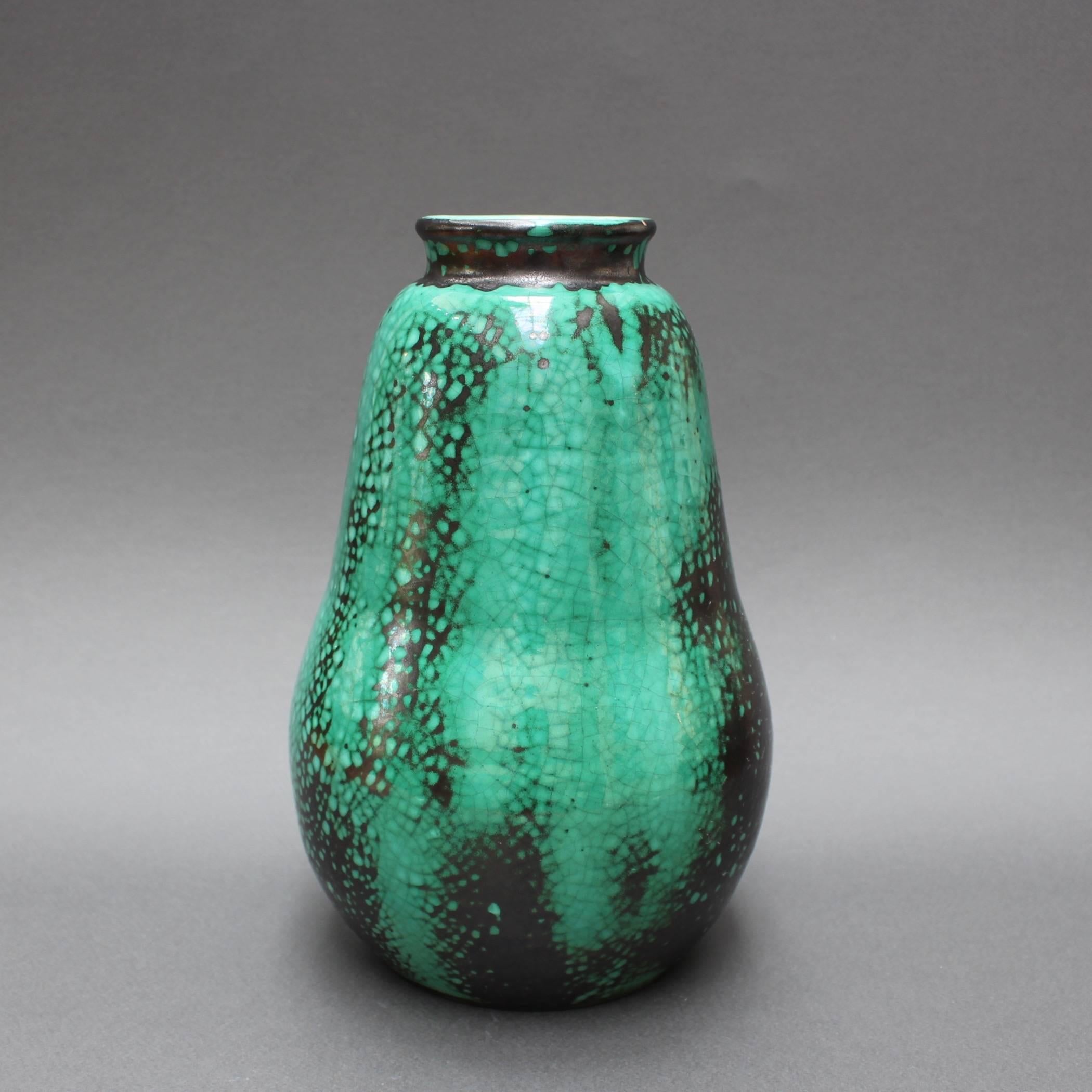 Mid-20th Century Pear-Shaped Green and Black Ceramic Vase by Primavera, circa 1930s