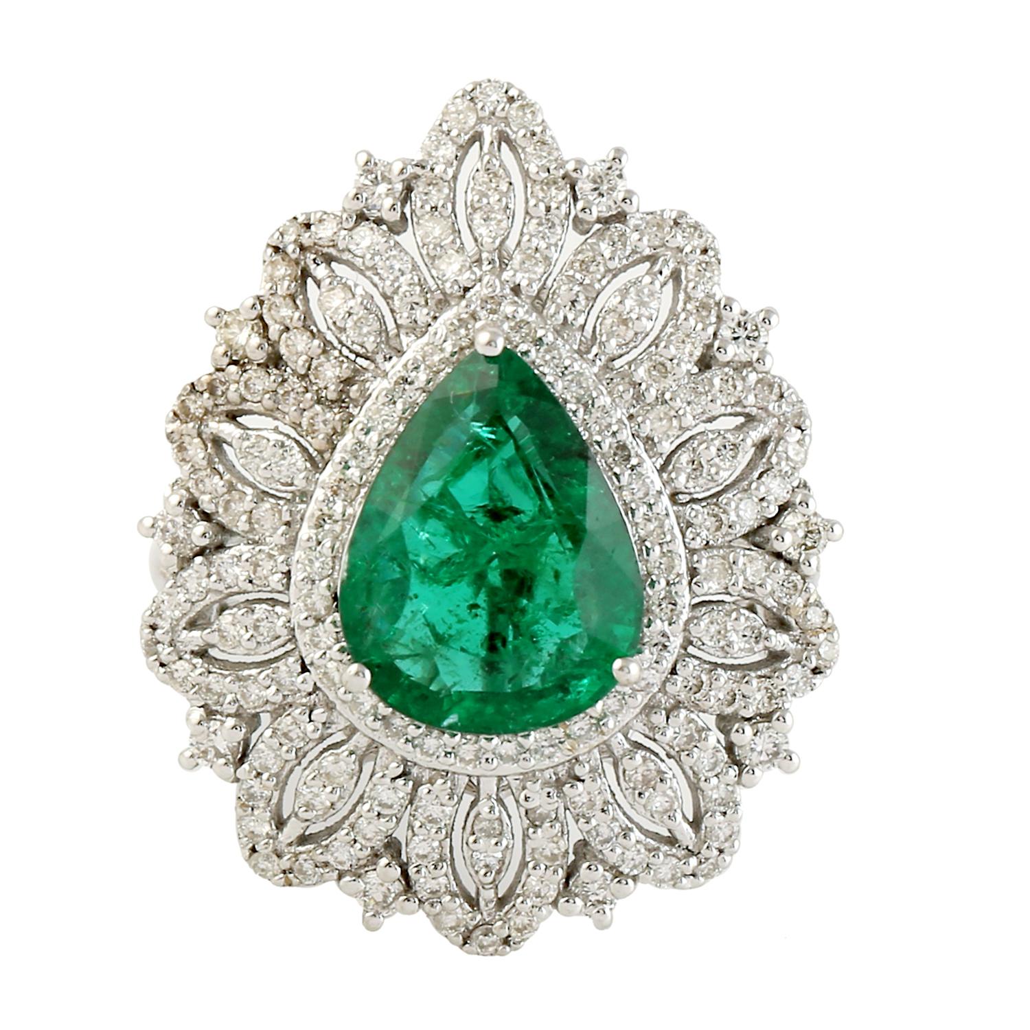 Mixed Cut 2.98 ct Pear Shaped Zambian Emerald Ring With Diamonds Made in 18k White Gold For Sale