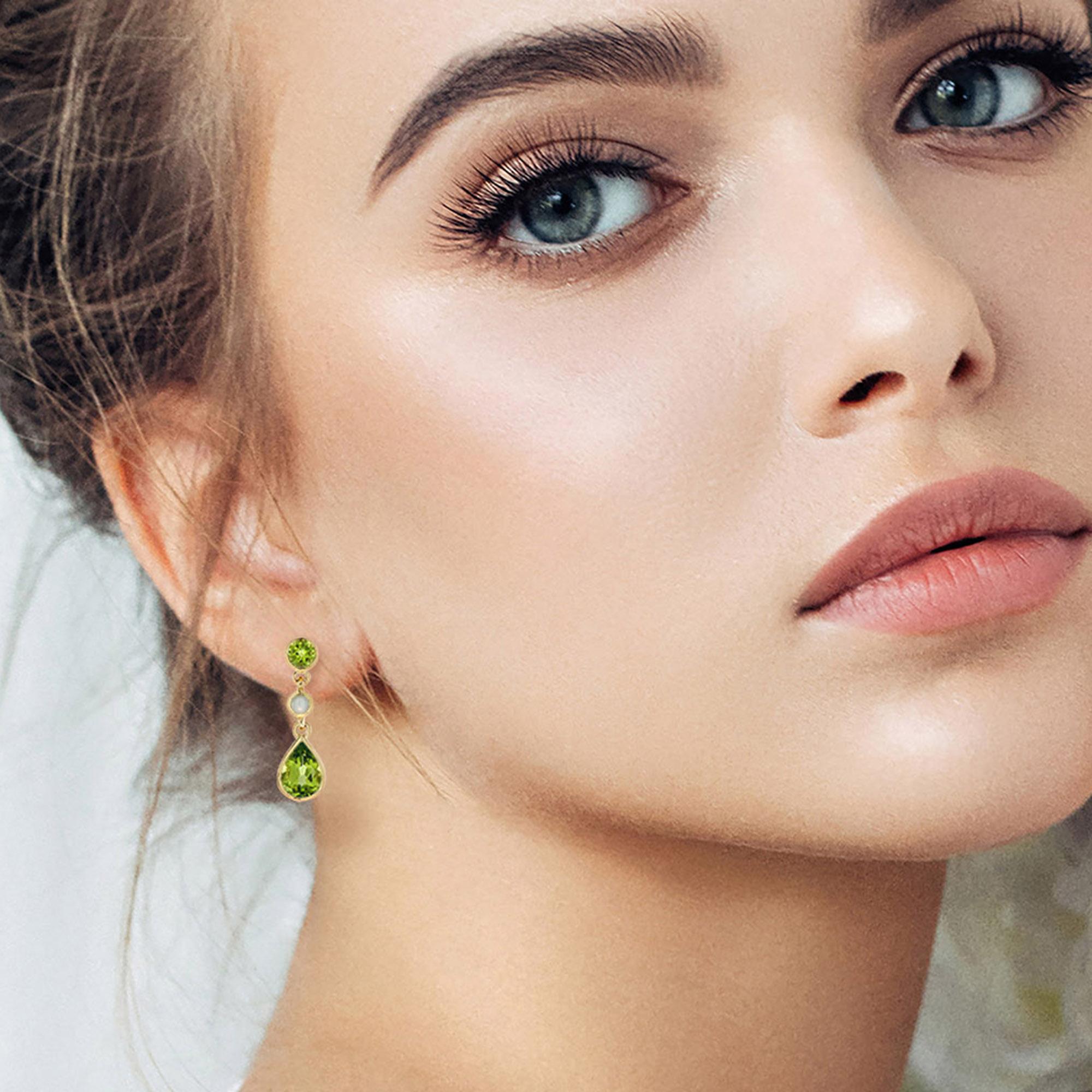 Pear Shaped Green Peridot & Peal Drop 14K Yellow Gold Earrings For Sale 1