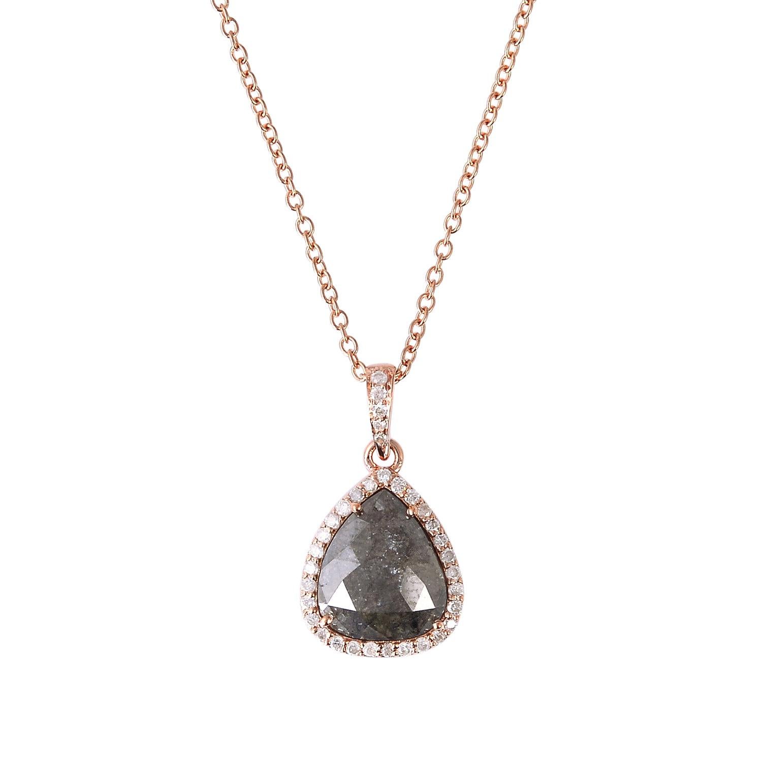 Artigiano Collana a catena con ciondolo di diamanti di ghiaccio a forma di pera in oro rosa 18 carati in vendita