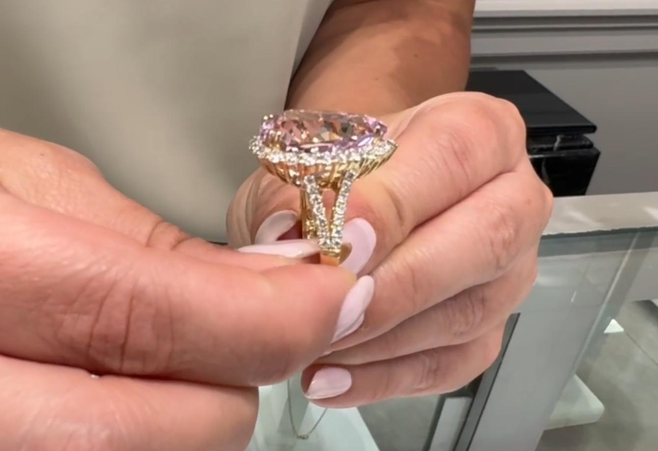 14K Gelbgold Kunzit Halo Birnenförmiger Ring mit Halo im Angebot 4
