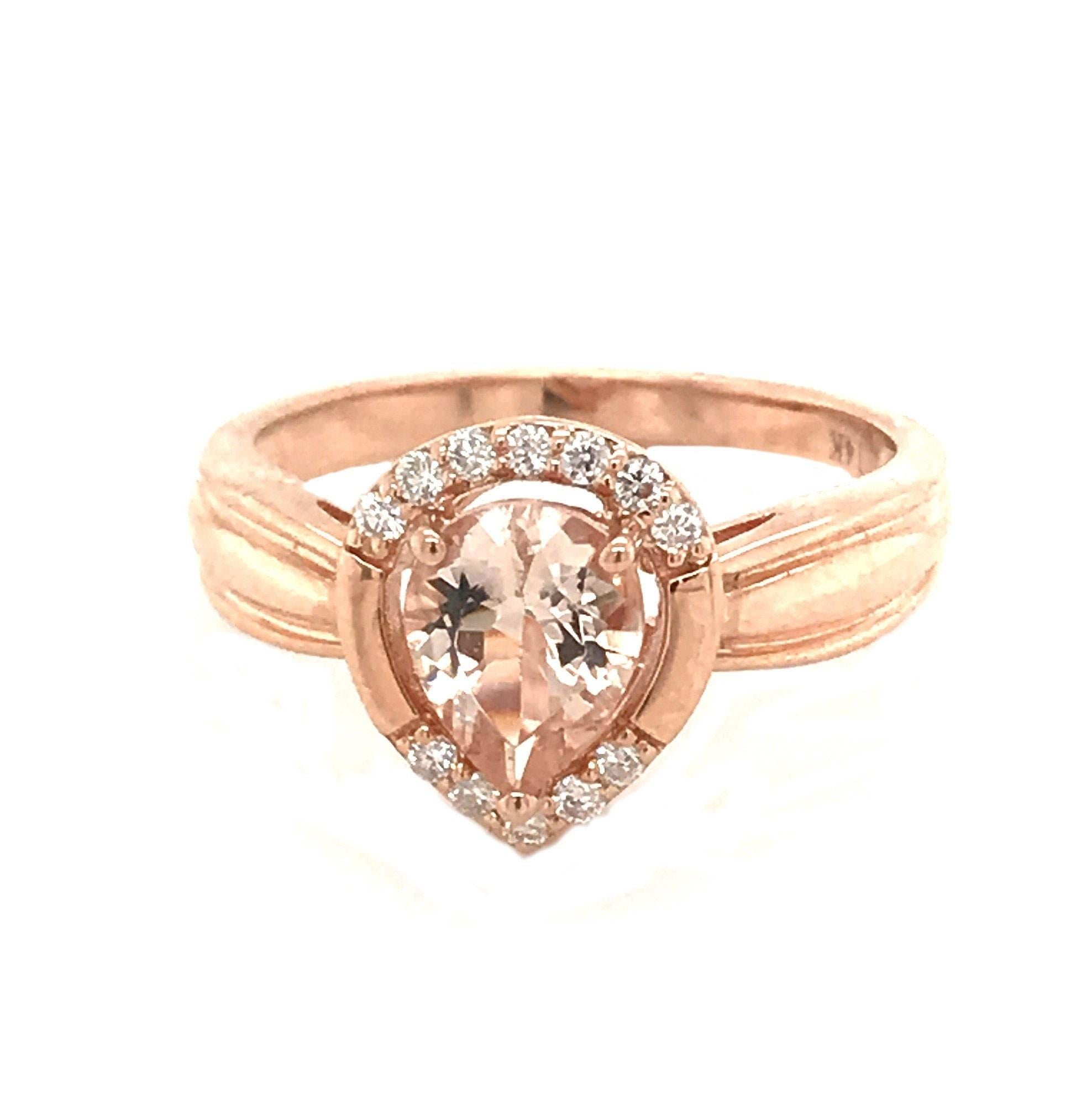 Pear Shaped Natural 0.88 Ct Morganite & Diamond Rose Gold Engagement Ring In New Condition For Sale In New York, NY