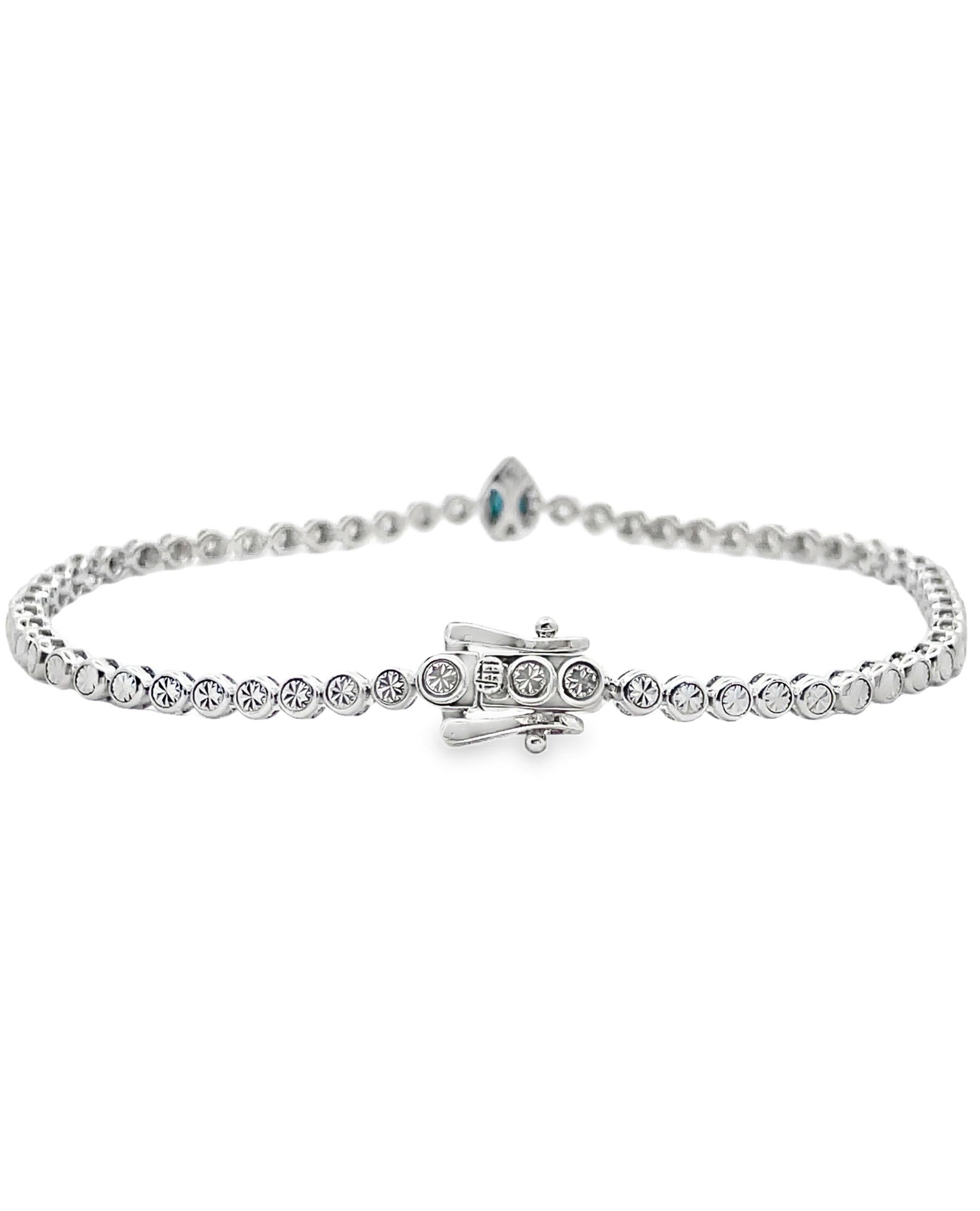 Tennisarmband mit birnenförmigem Saphir und Diamanten in Lünettenfassung aus 18 Karat Weißgold (Gemischter Schliff) im Angebot