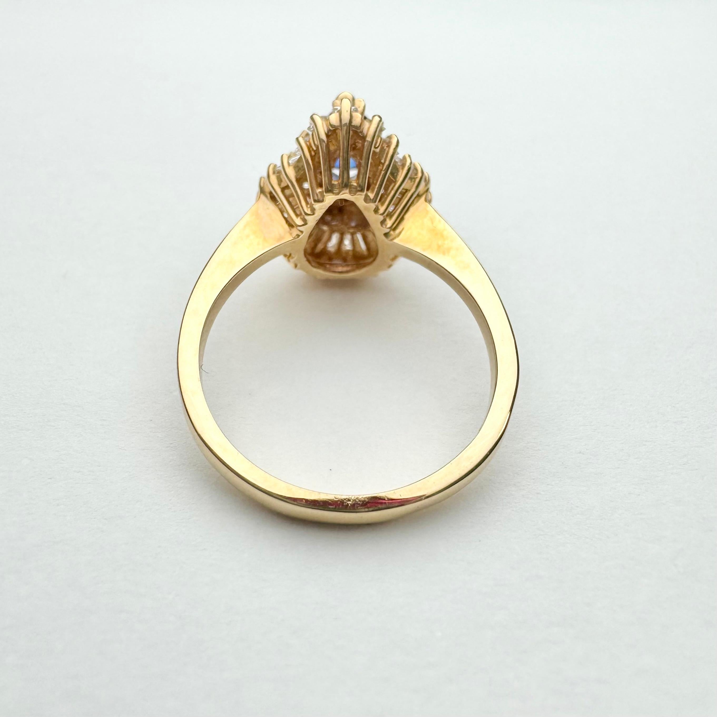 Birnenförmiger Saphir und Diamant Ring aus 14k Gelbgold (Tropfenschliff) im Angebot