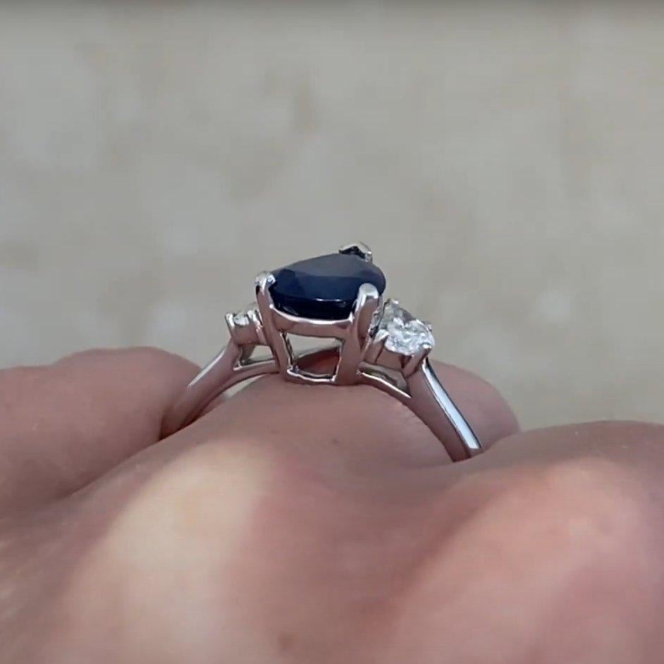 Bague saphir en forme de poire (environ 1,5 carats) avec diamants (environ 0,3 carats) en vente 1