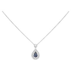 Collier halo en or blanc 18 carats, diamants blancs et saphir en forme de poire