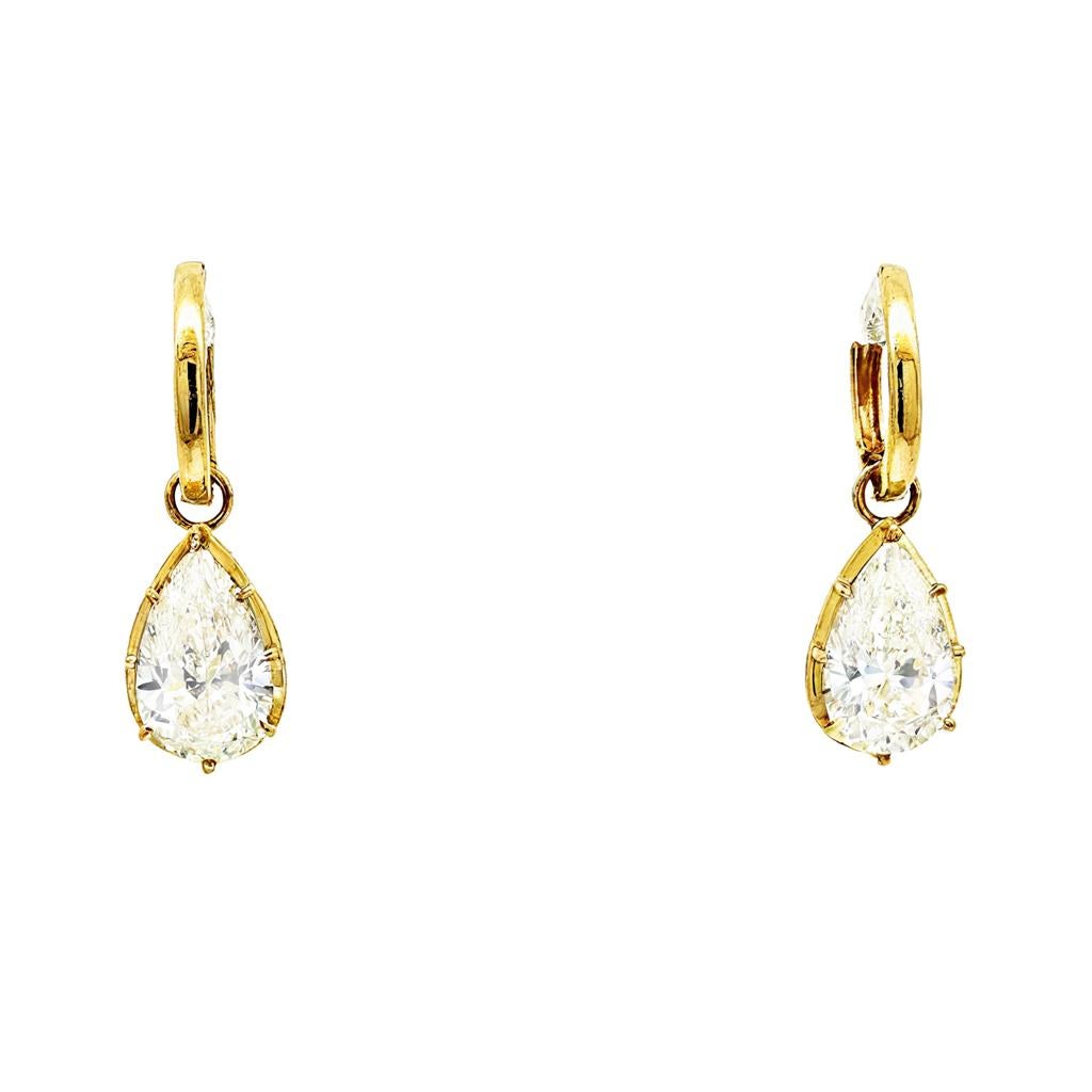 Tropfenohrringe mit birnenförmigen Steinen aus 14K Gelbgold (Moderne) im Angebot