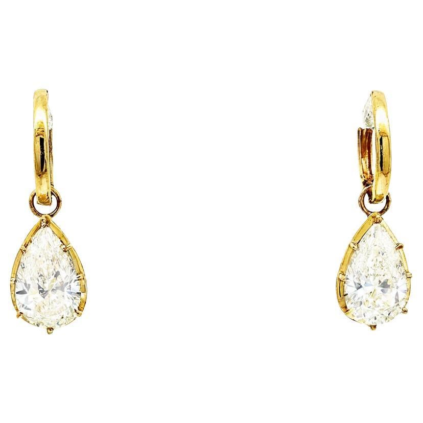 Tropfenohrringe mit birnenförmigen Steinen aus 14K Gelbgold im Angebot