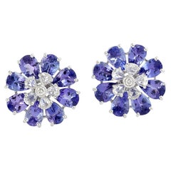 Birnenförmige Tansanit & Diamanten florale Ohrstecker aus 18k Weißgold