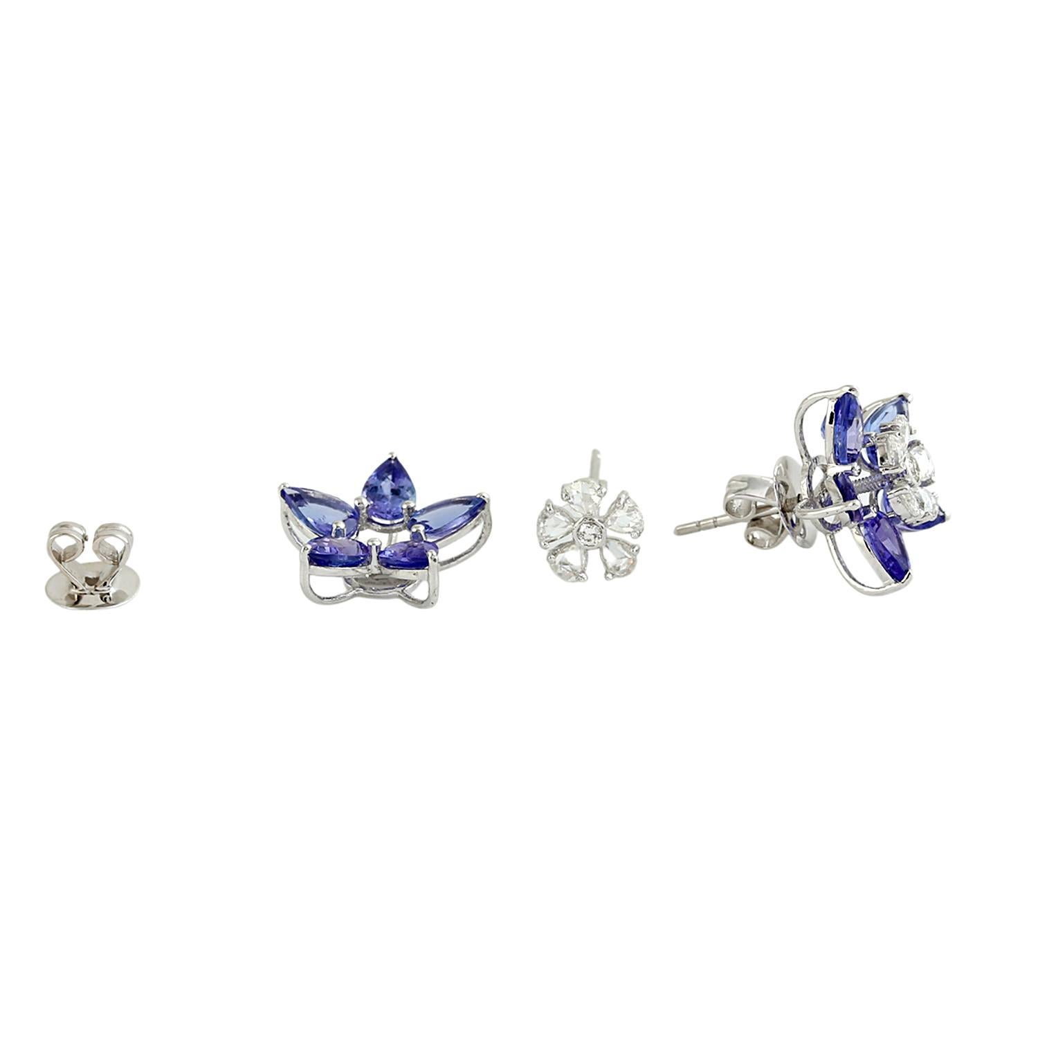 Taglio misto Borchie a stella con tanzanite e diamanti a forma di pera in oro bianco 18 carati in vendita