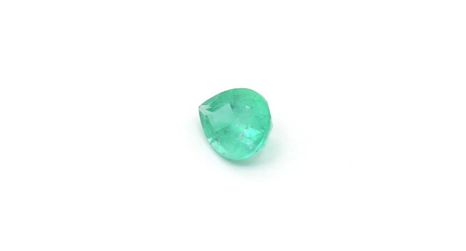 Modern Pear-shaped Untreated Emerald from Ural Ring Gem 1.09 Carat Weight ICL Certified For Sale