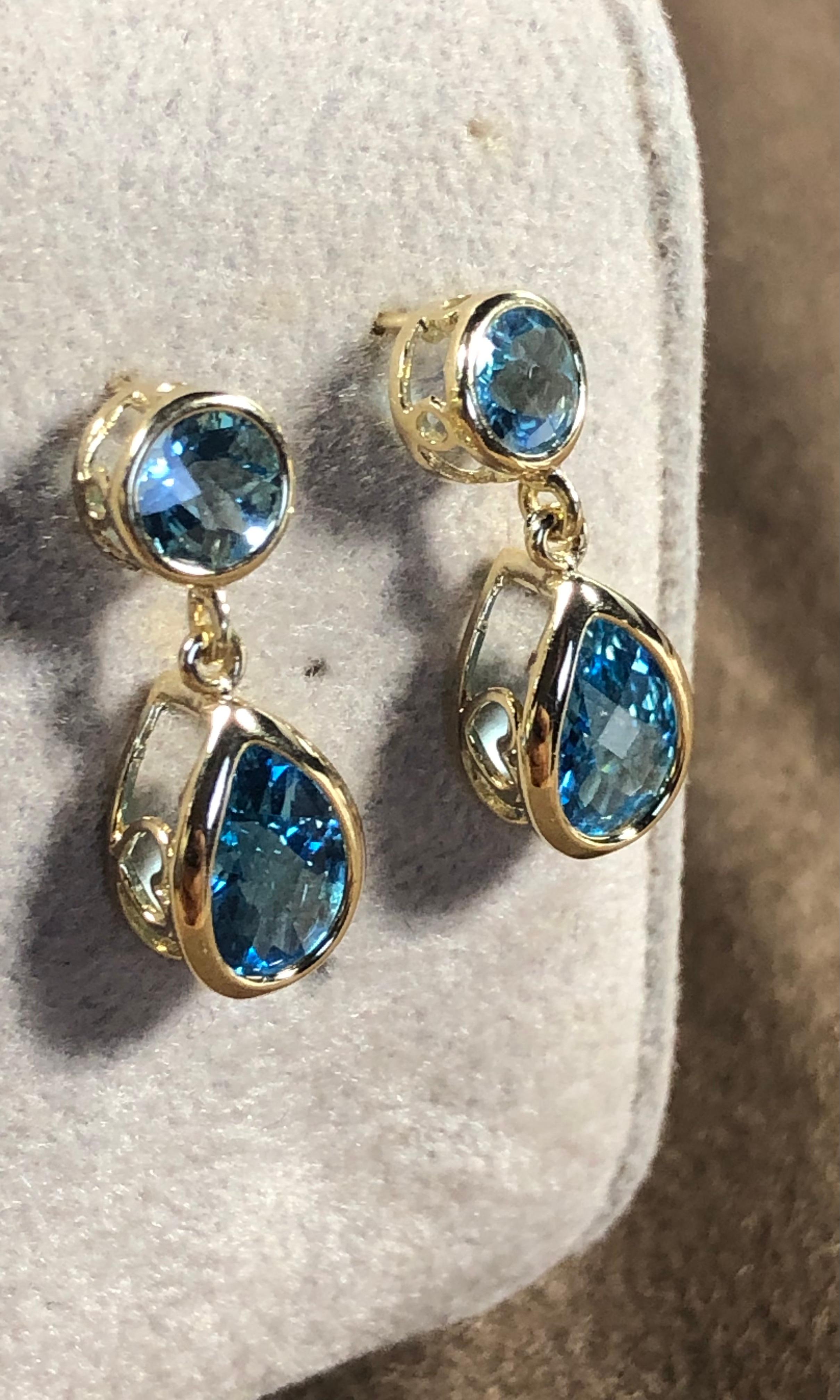 Topaze bleu vif en forme de poire  Boucles d'oreilles pendantes en or jaune 14K Pour femmes en vente