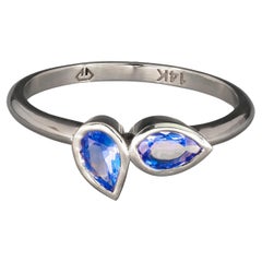 Bague en or 14k avec tanzanite poire. 