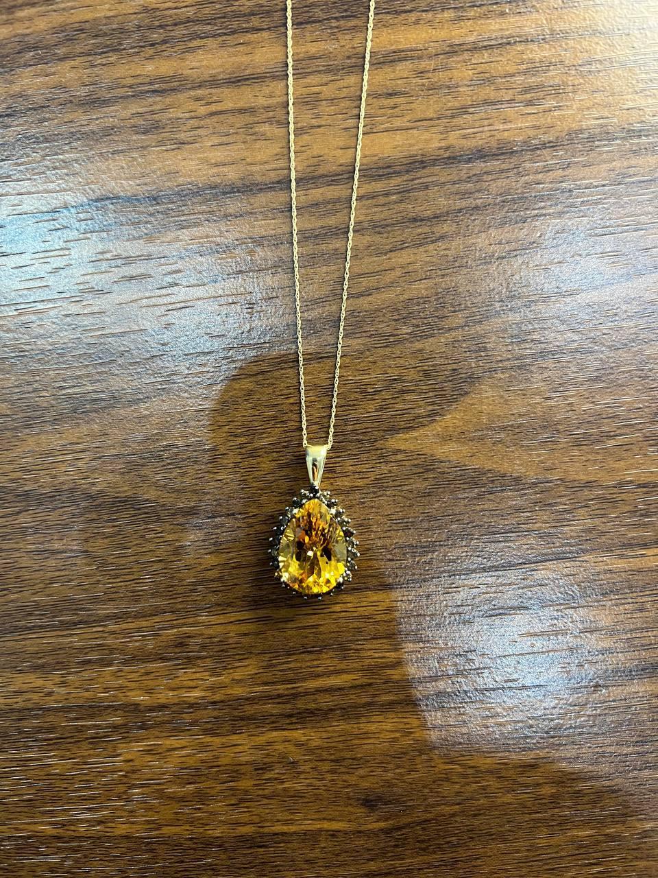 Birne Tropfenform Orange Citrin mit braunen Diamanten Halo 14K Gold Halskette im Angebot 2