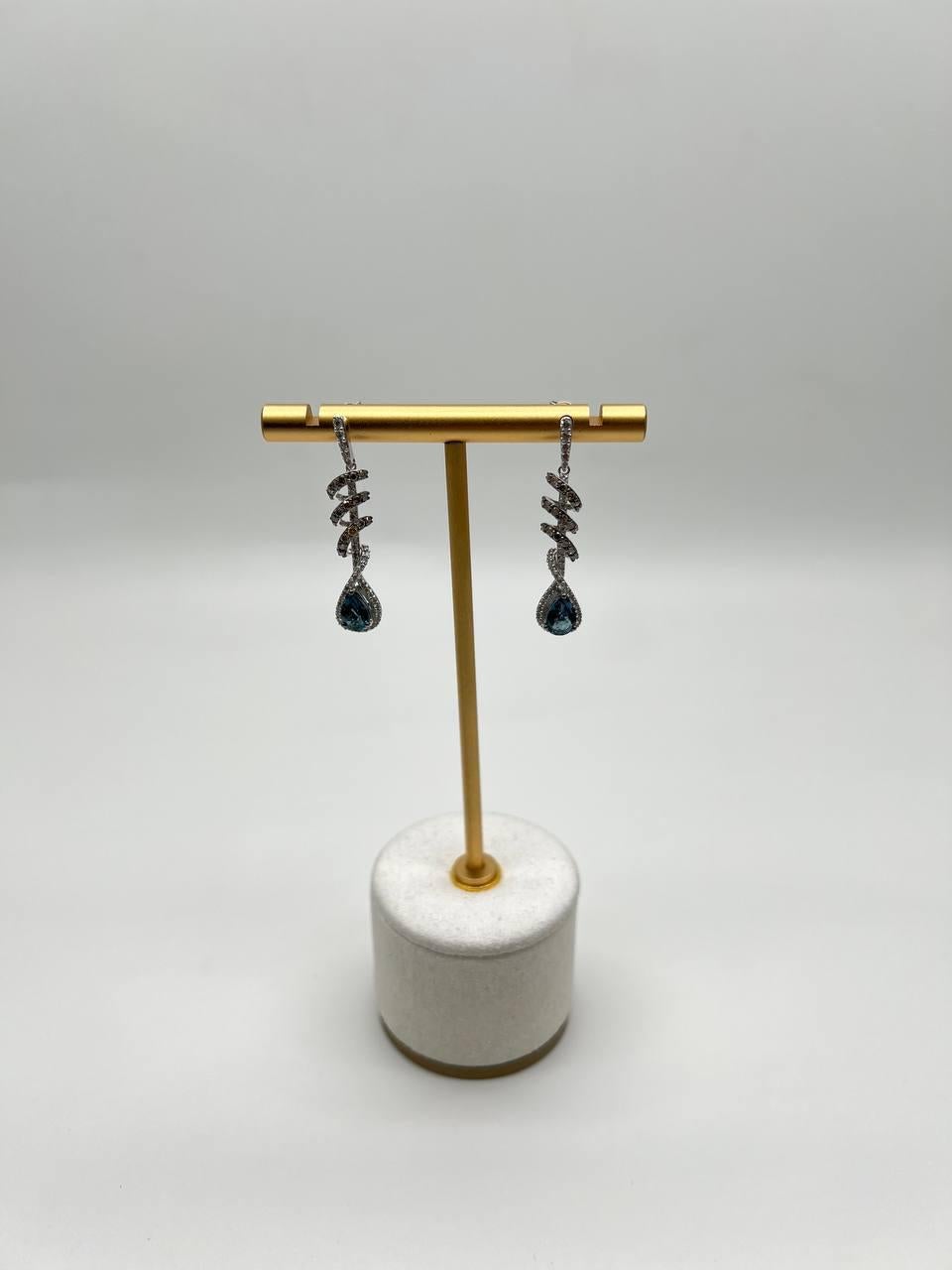 Women's Pear Teardrop Blue Sapphire White Diamonds Spiral 14K White Gold Drop Earrings For Sale
