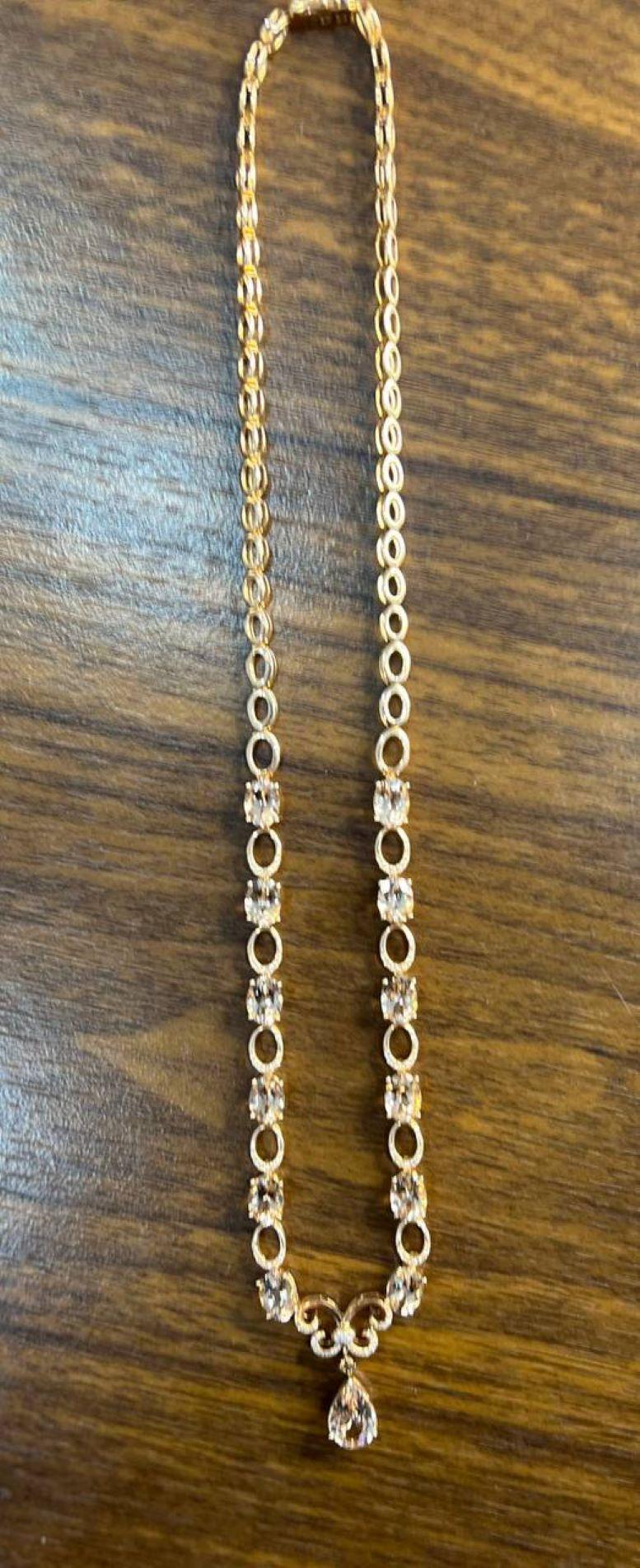 Collana con ciondolo a goccia in oro rosa 14 carati con diamanti fantasia in vendita 1