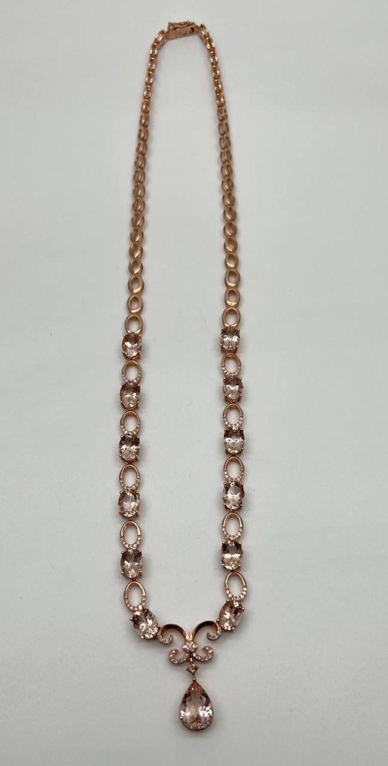 Collana con ciondolo a goccia in oro rosa 14 carati con diamanti fantasia in vendita 3