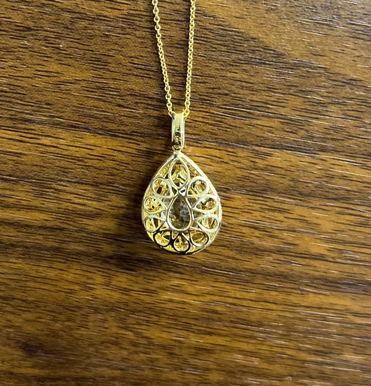 Collier pendentif en forme de goutte d'améthyste verte prasiolite or diamant halo poire en vente 2