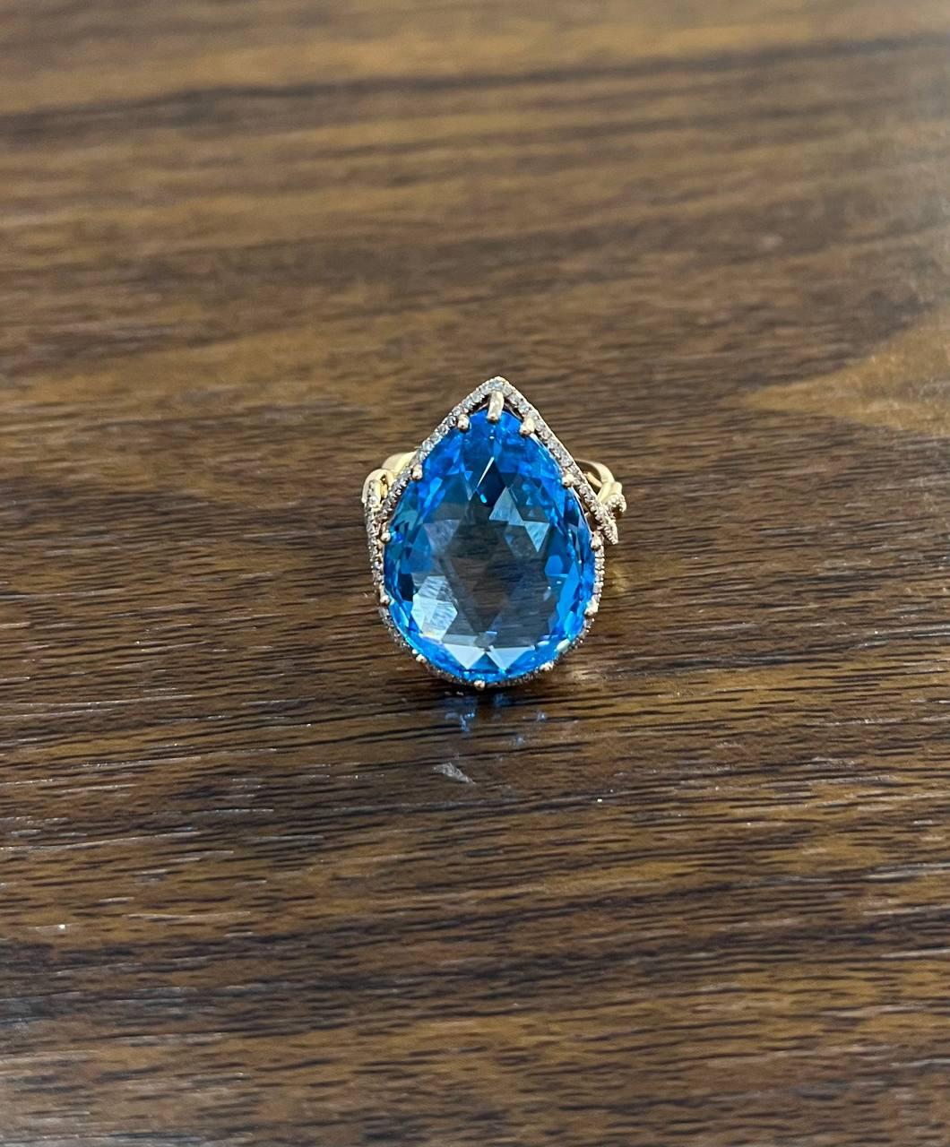 De las mujeres Anillo en forma de lágrima pera Topacio azul suizo Diamante Halo Declaración amarilla Spire Ring en venta