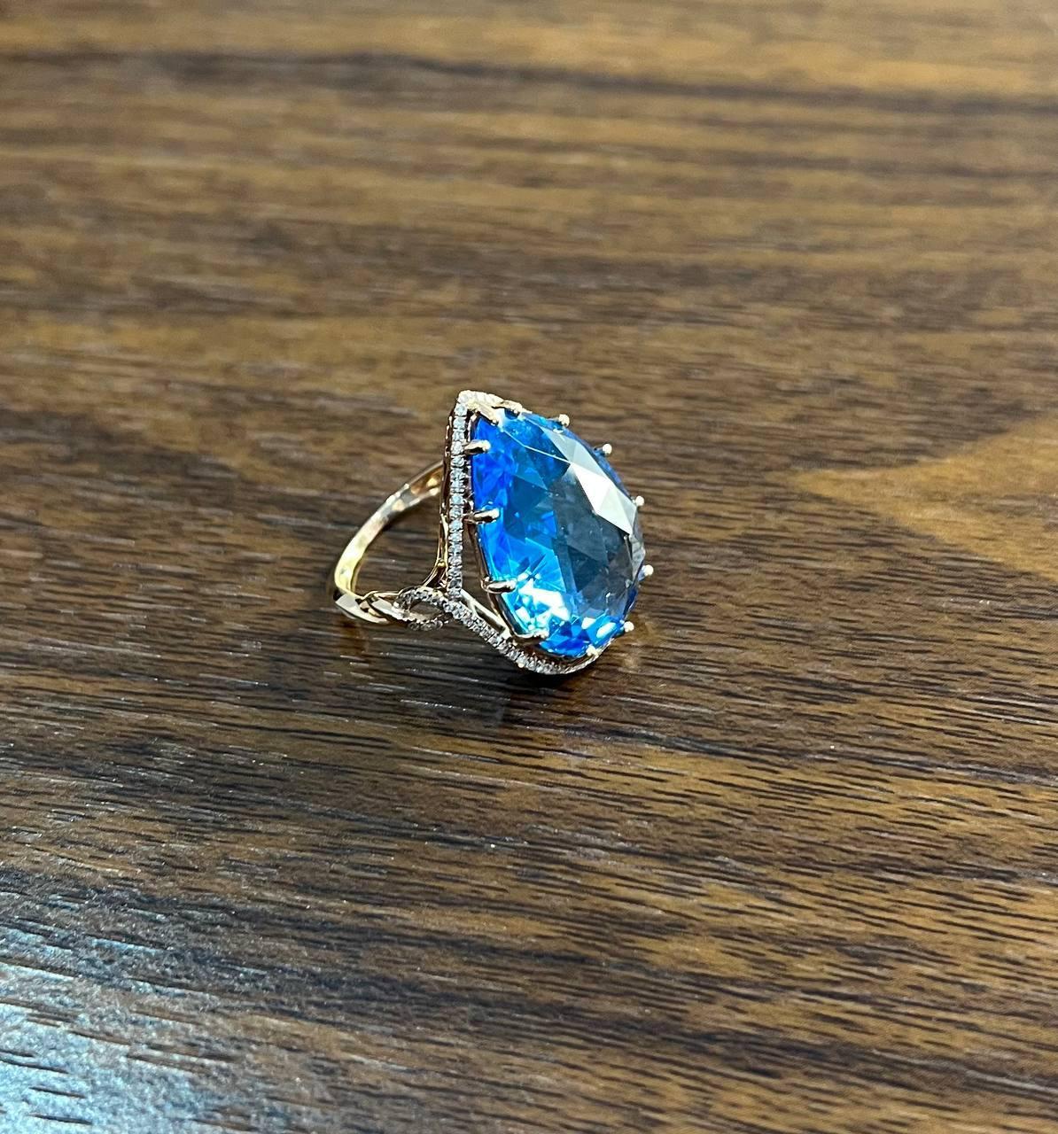 Anillo en forma de lágrima pera Topacio azul suizo Diamante Halo Declaración amarilla Spire Ring en venta 1