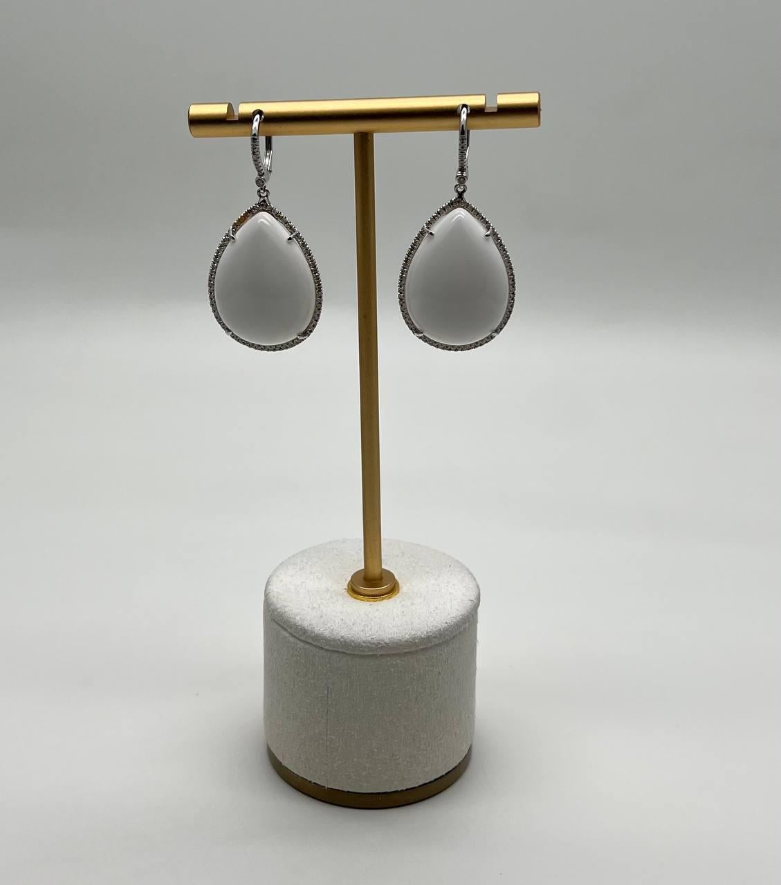 Women's Pear Teardrop Shape White Cloud Agate 14K White Gold Drop Diamonds Halo Earrings For Sale
