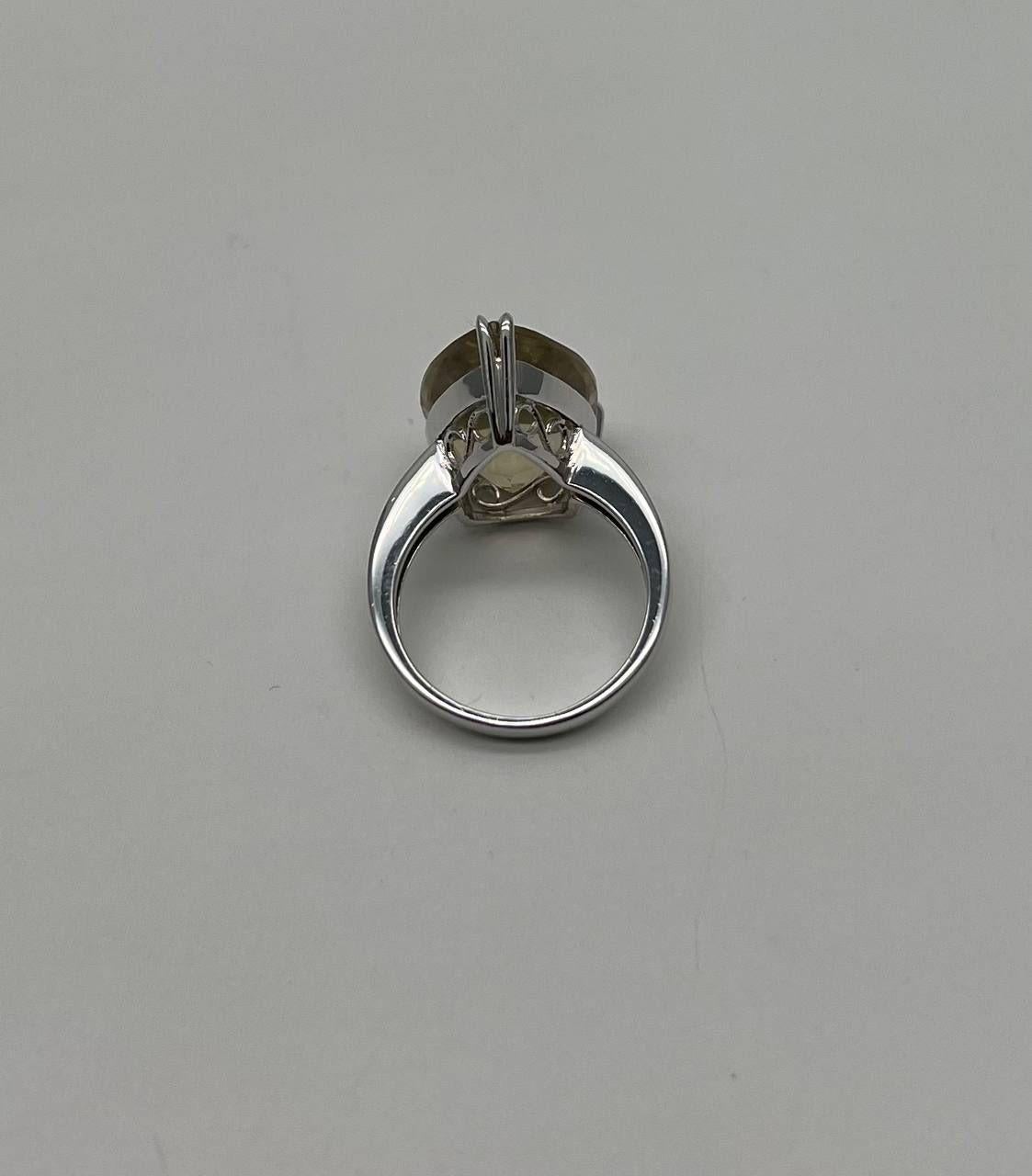 Anello a forma di pera a goccia in quarzo giallo e limone con diamante a canale in oro bianco 14 carati in vendita 5