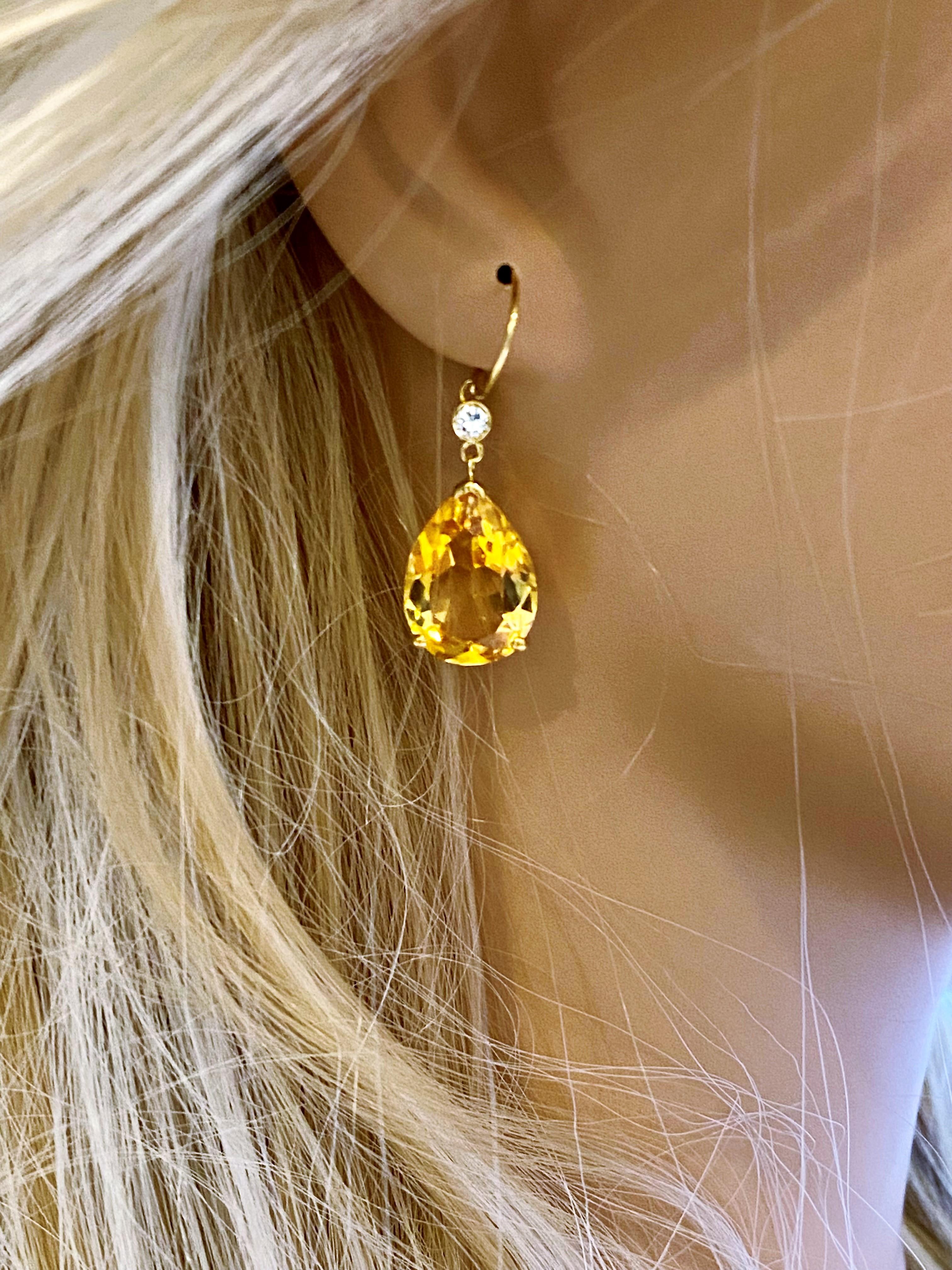 Contemporary Pear Yellow Citrine and Diamond Gold Wire Hoop Earrings Weighing 17.35 Carat