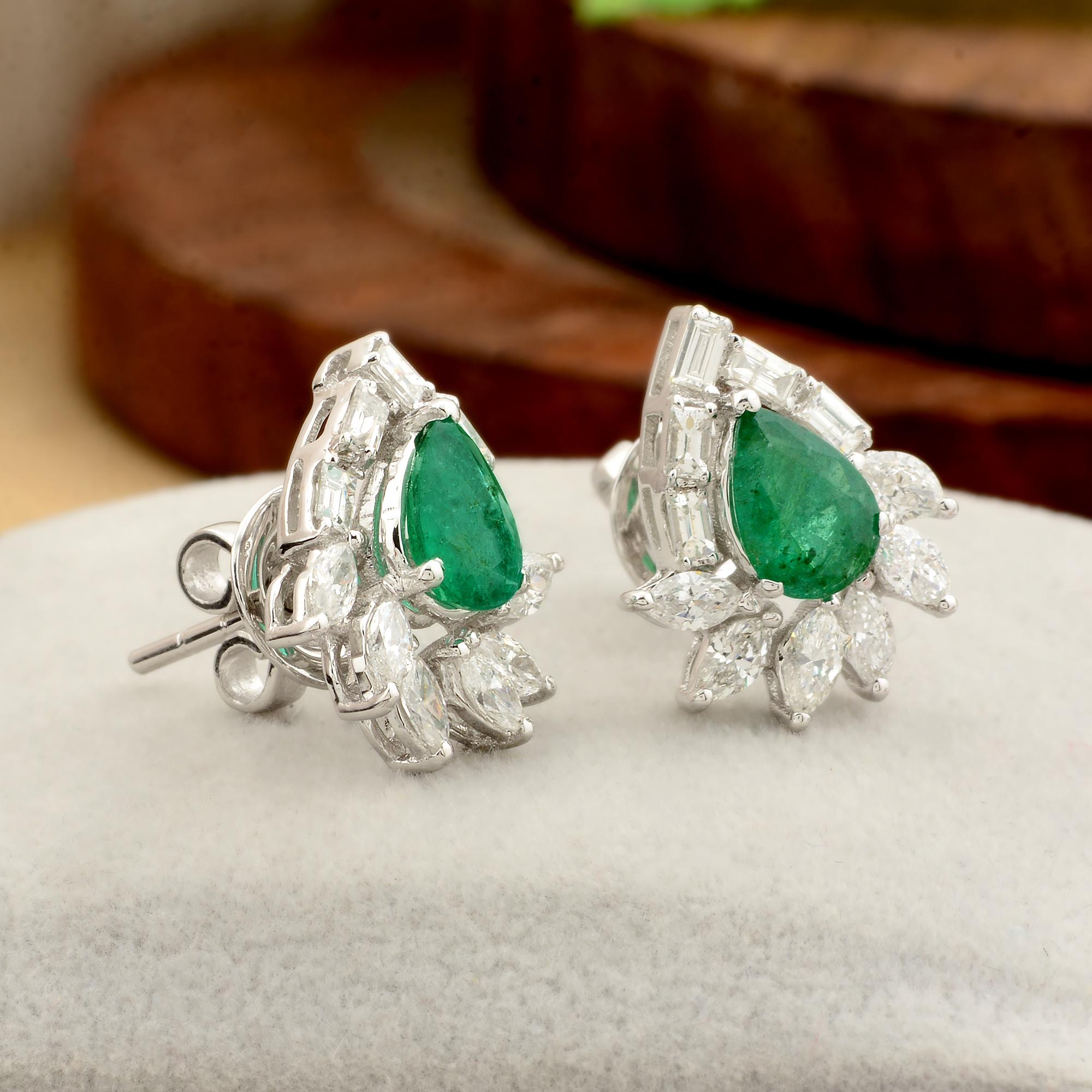 Modern Pear Natural Emerald Fine Stud Earrings Diamond 14k White Gold Handmade Jewelry For Sale