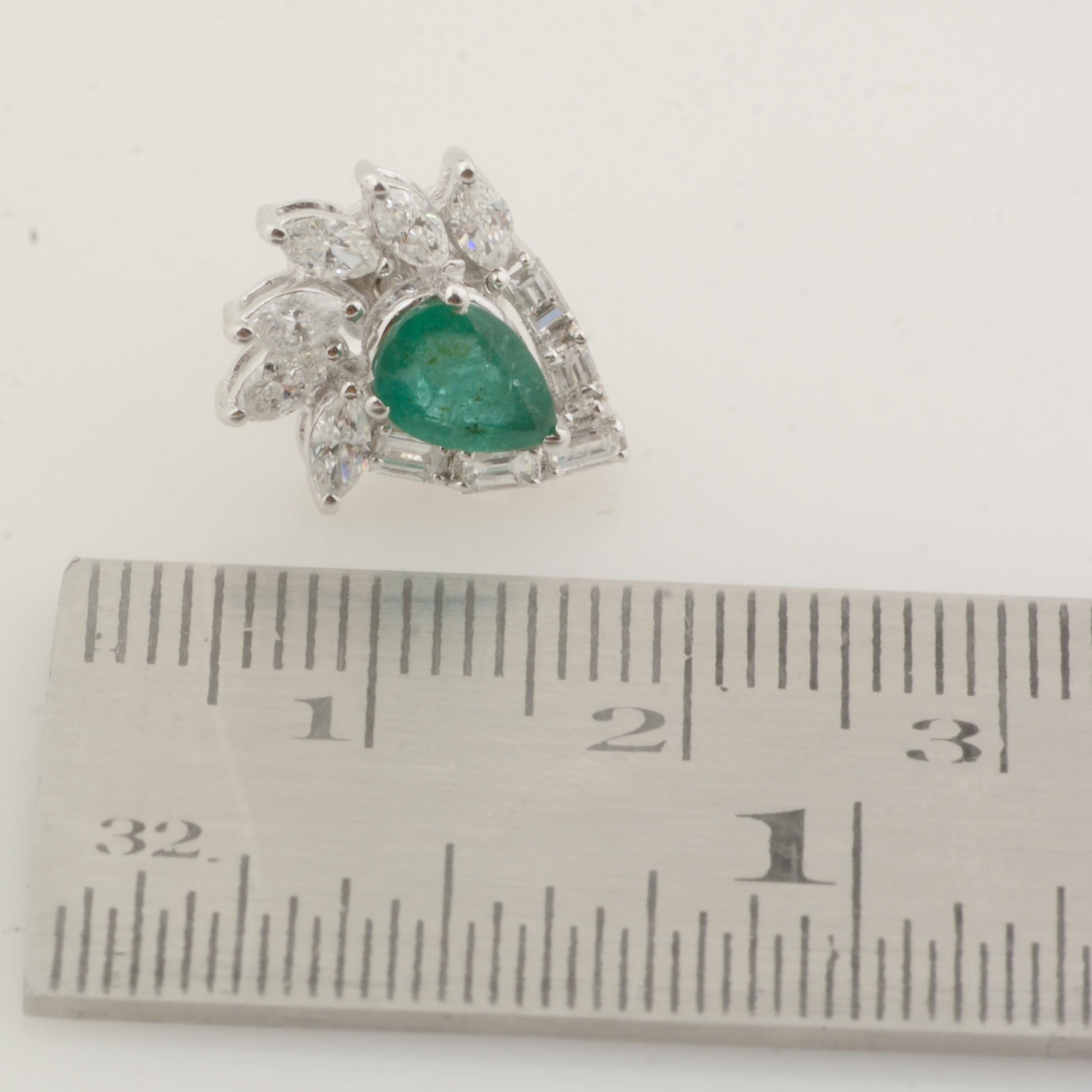 Women's Pear Natural Emerald Fine Stud Earrings Diamond 14k White Gold Handmade Jewelry For Sale