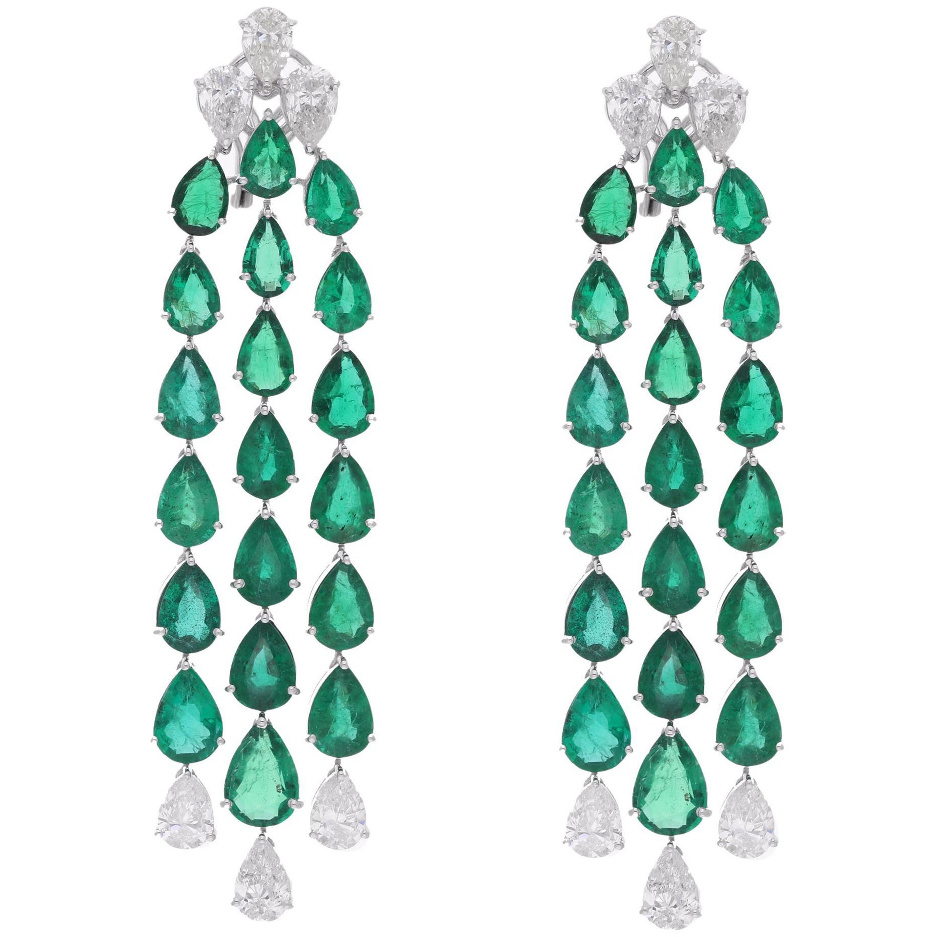 Boucles d'oreilles chandelier poire émeraude de Zambie diamant or blanc 14 carats