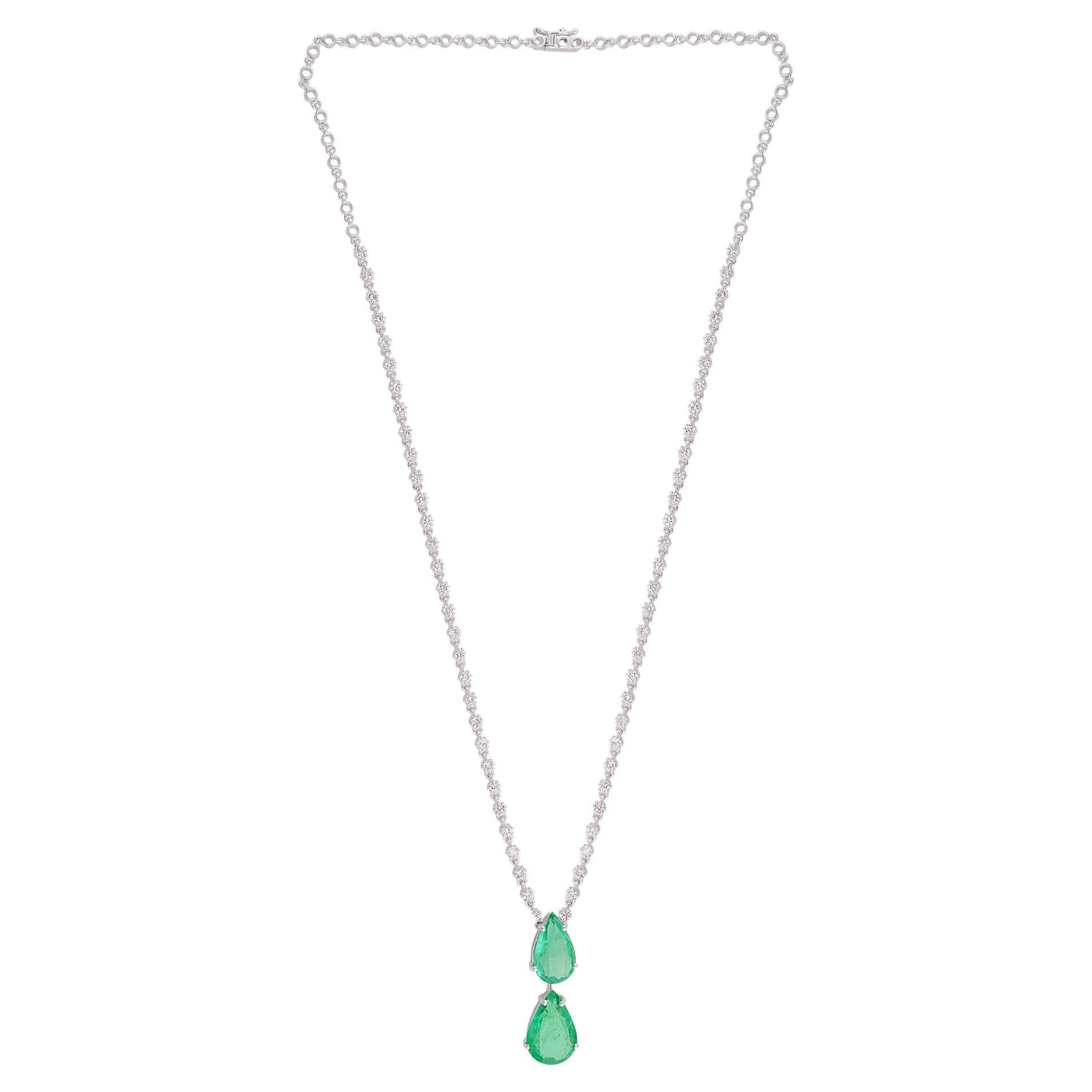 Pear Natural Emerald Gemstone Charm Pendant Fine Necklace 18k White Gold Diamond For Sale