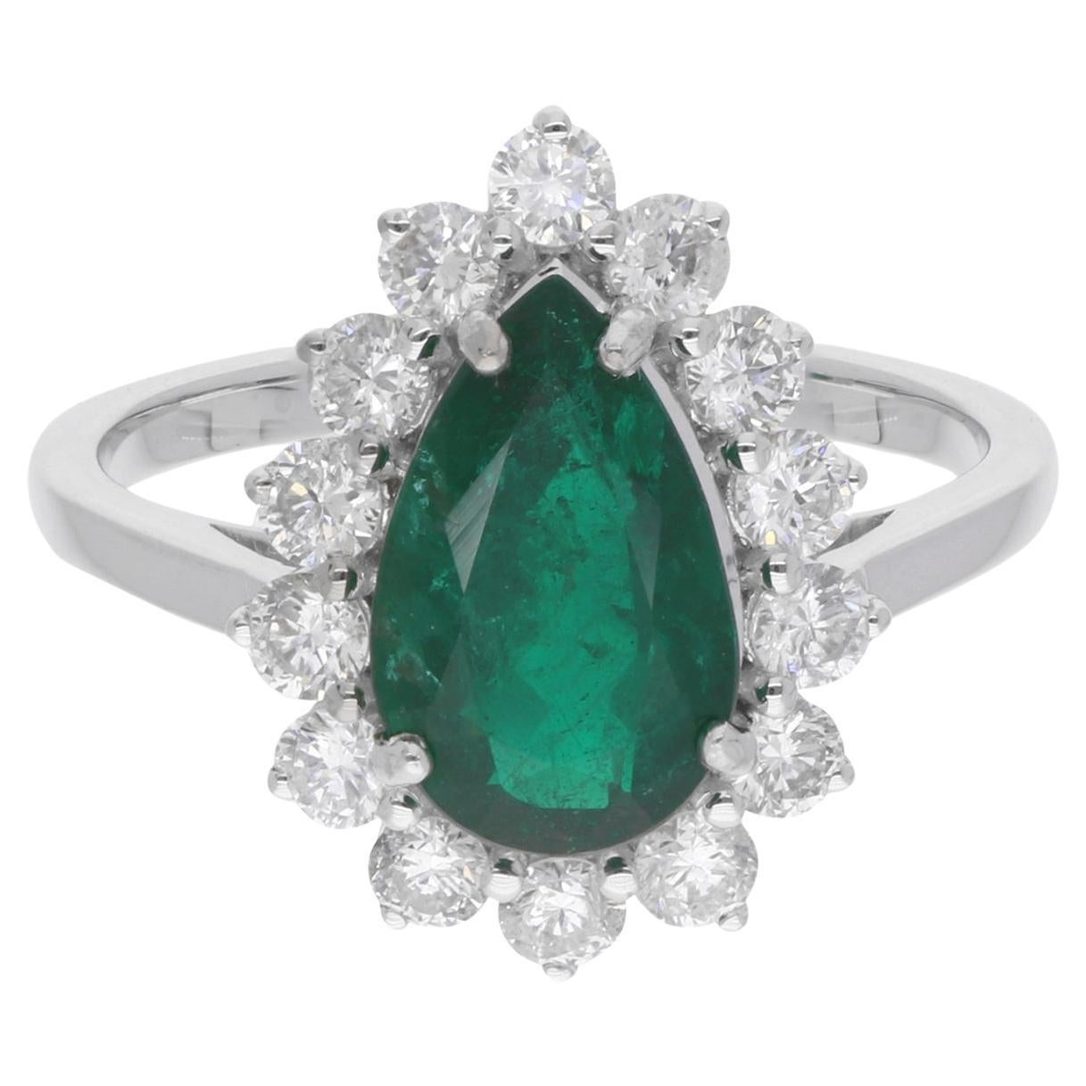 Birnenförmiger sambischer Smaragd-Edelstein-Cocktailring mit Diamant aus 14 Karat Weißgold