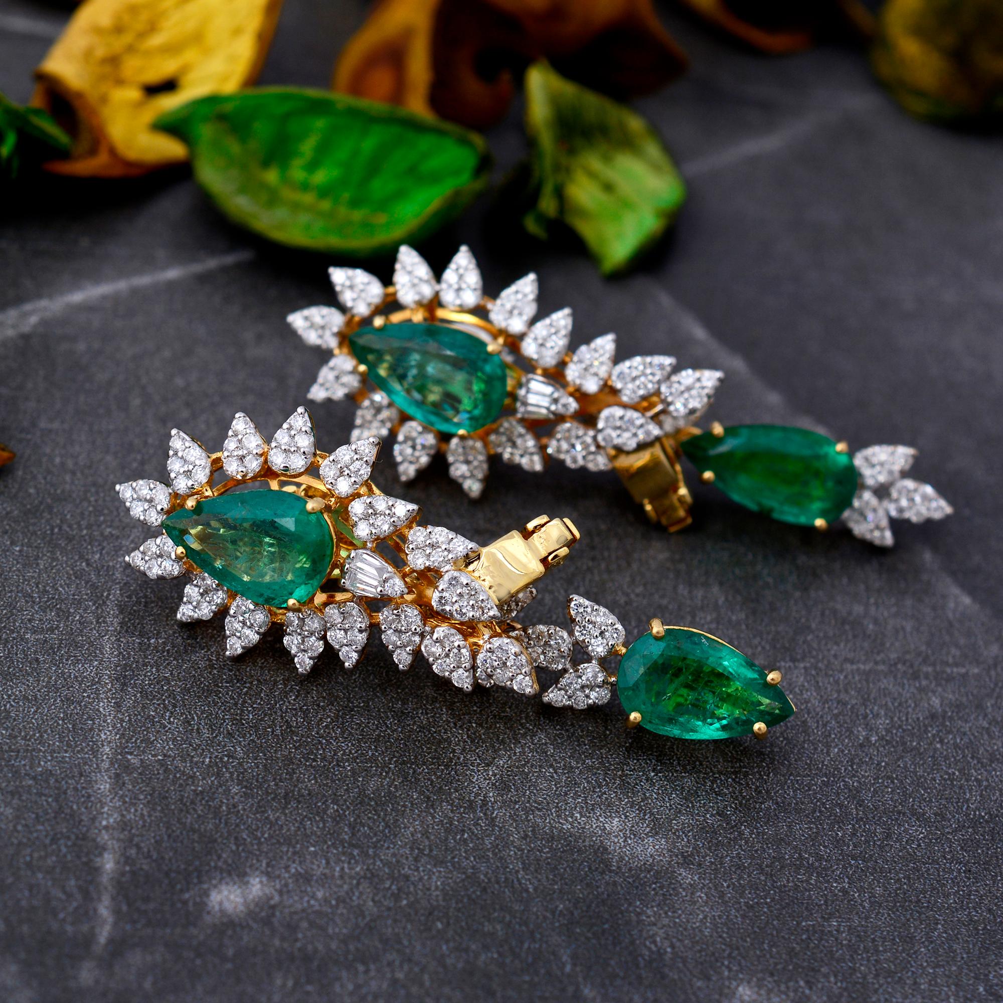 Pear Cut Pear Natural Emerald Gemstone Ear Cuff Earrings Diamond 18 Karat Yellow Gold For Sale