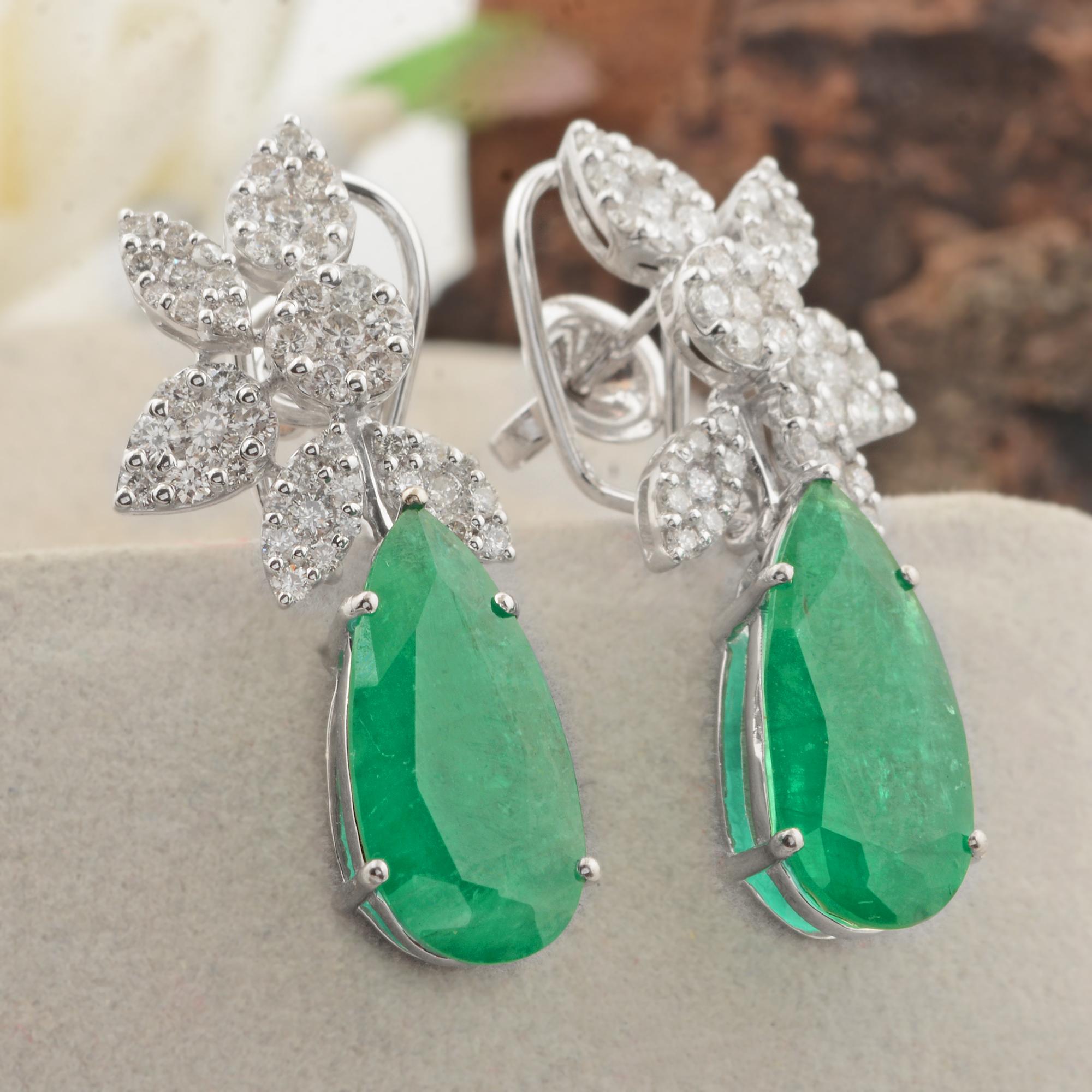 Item Code :- SEE-11079
Gross Weight :- 12.30 gm
18k White Gold Wt :- 9.64 gm
Diamond Wt :- 2.25 ct  ( AVERAGE DIAMOND CLARITY SI1-SI2 & COLOR H-I )
Emerald Wt :- 11.06 ct
Earrings Length :- 38 mm approx.
✦ Sizing
.....................
We can adjust