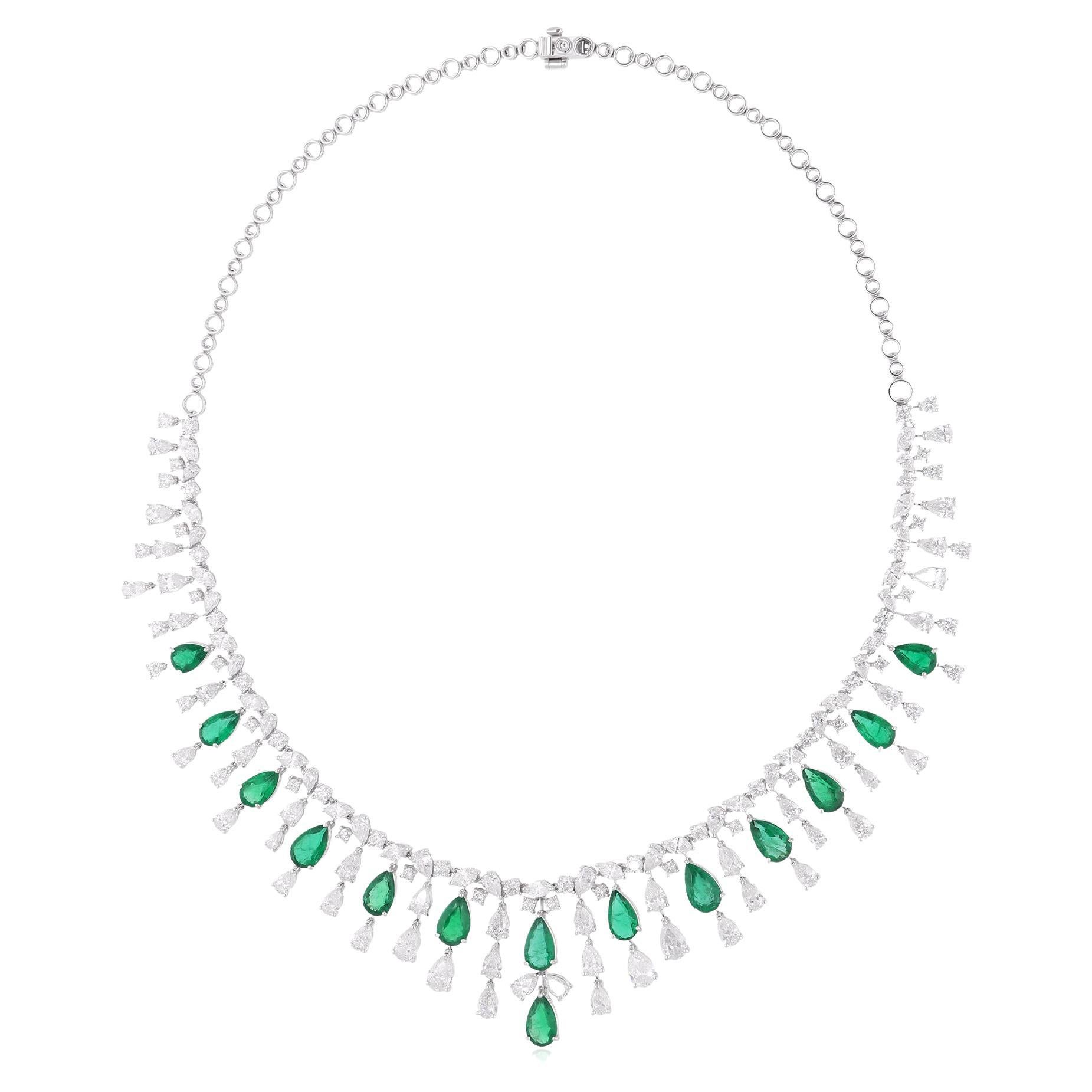 Collier de pierres précieuses en émeraudes de Zambie en forme de poire et diamants en or blanc 14 carats