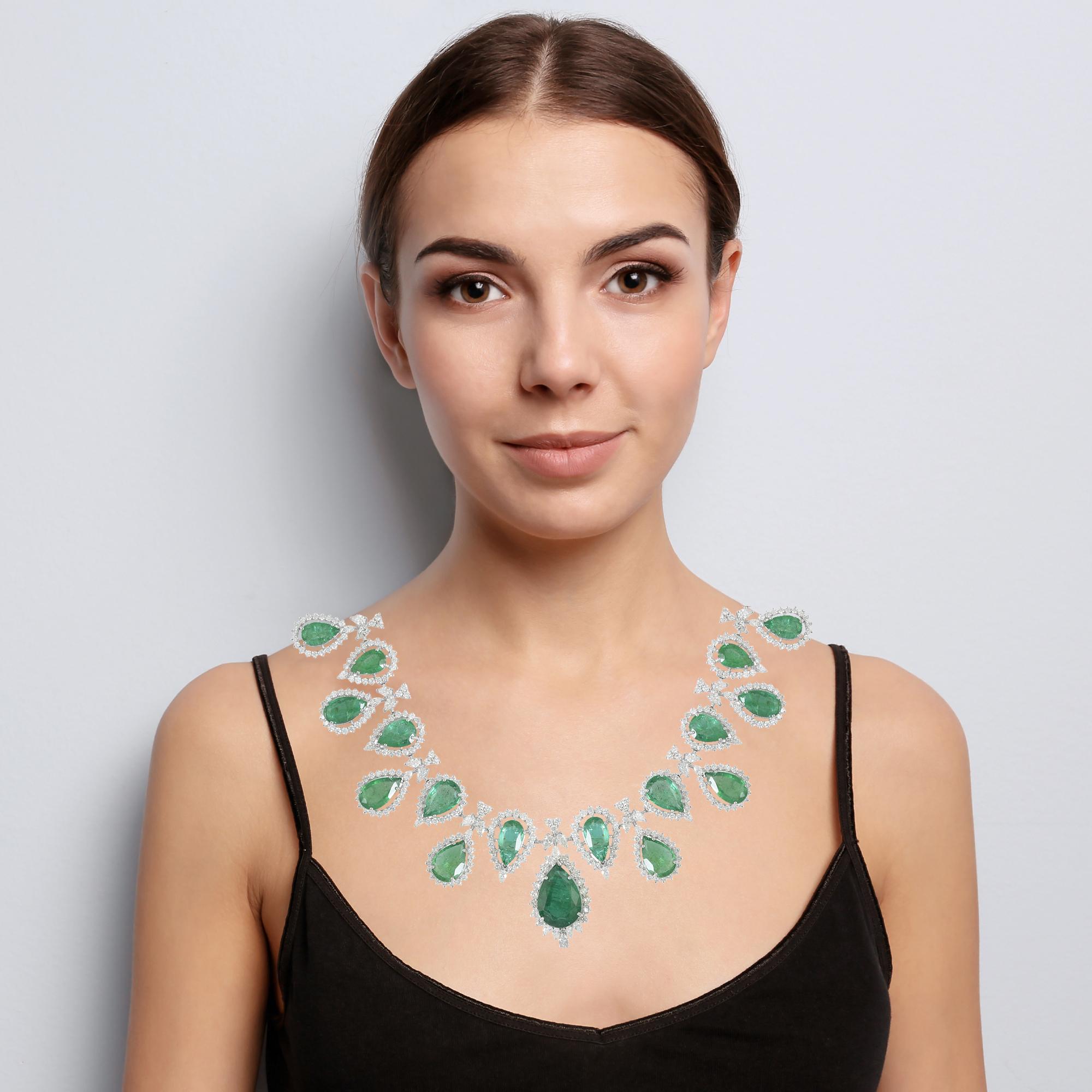 big emerald stone necklace