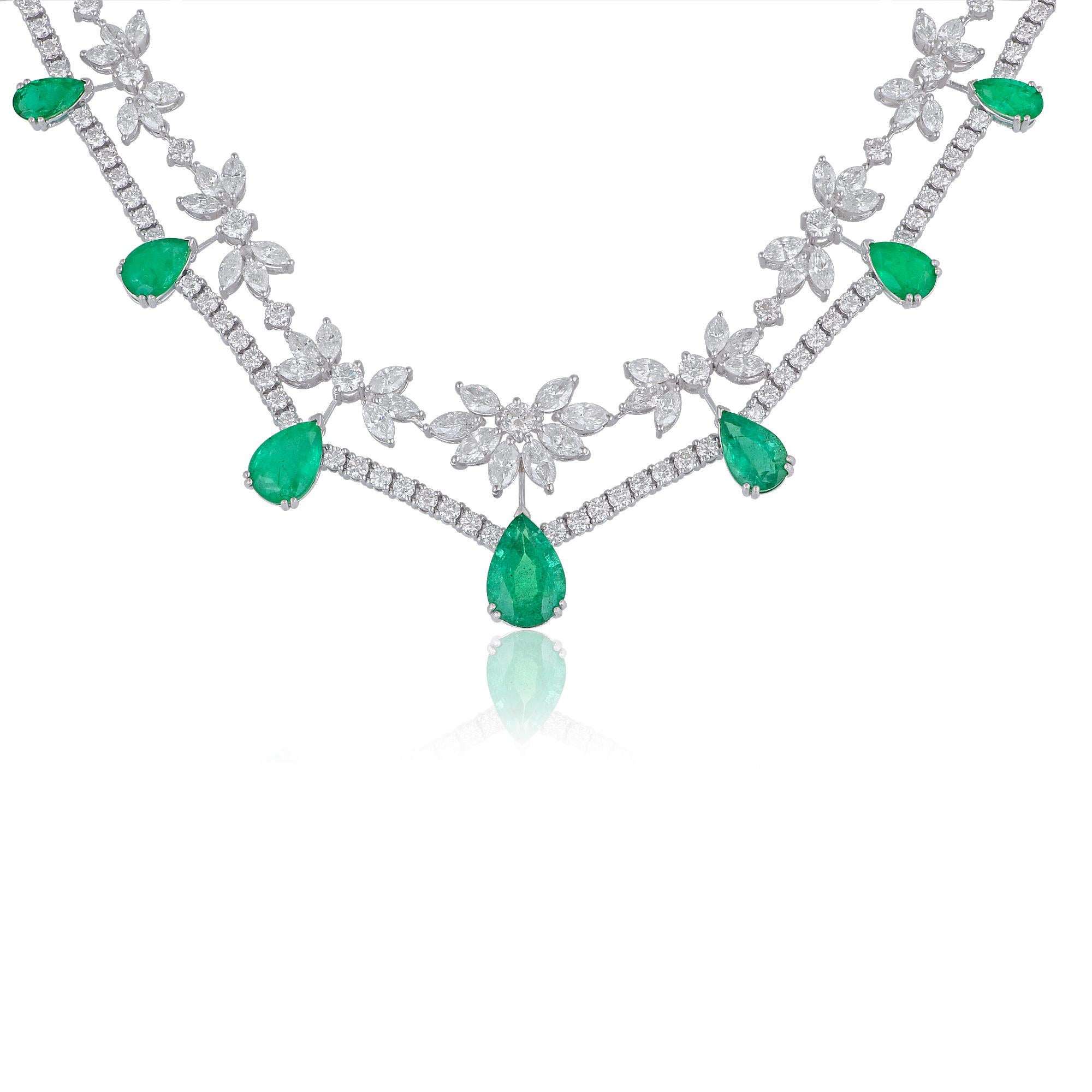 Diese atemberaubende Halskette mit einem birnenförmigen, natürlichen Smaragd, der mit einem schimmernden Diamanten eingefasst ist, verleiht Ihrem Stil einen besonderen Touch. Dieses sorgfältig aus 18 Karat Weißgold gefertigte Schmuckstück strahlt