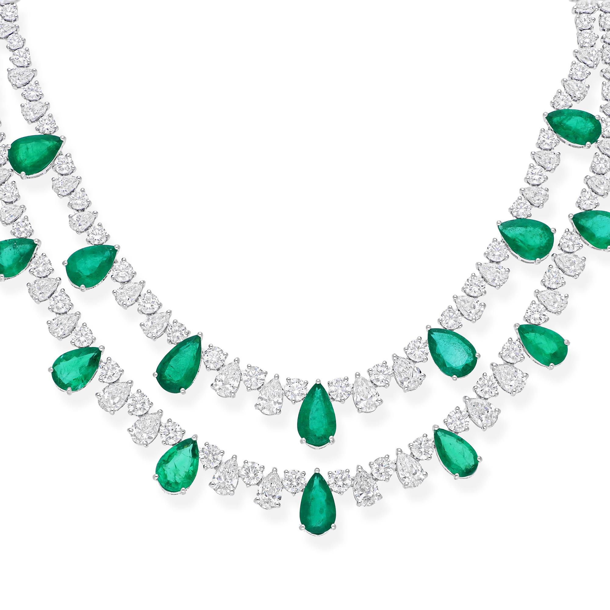 Moderno Collana con gemma di smeraldo dello Zambia a pera SI/H Diamond Gioielli in oro bianco 14 carati in vendita