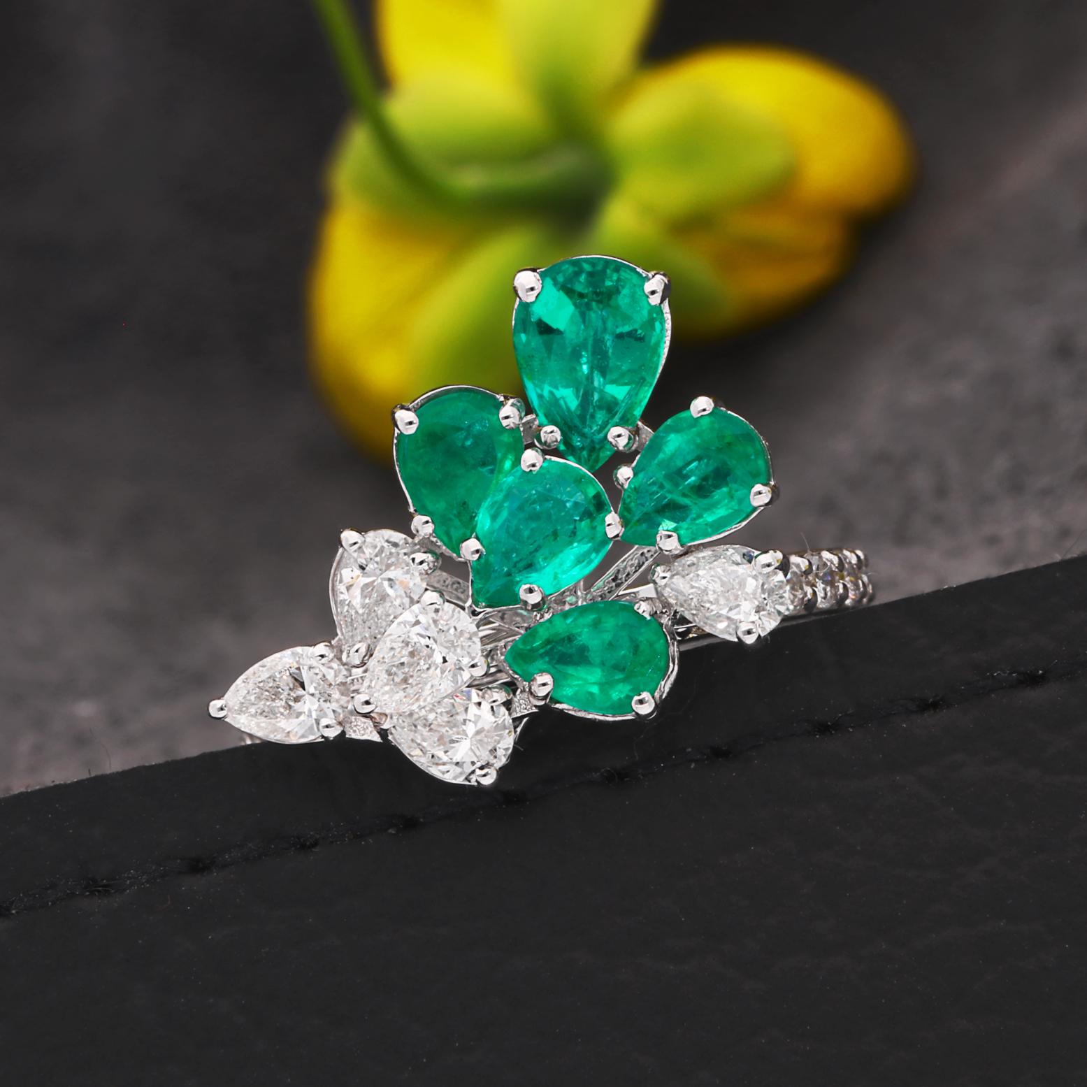 For Sale:  Pear Natural Emerald Gemstone Ring Pear Diamond Solid 18k White Gold Jewelry 3