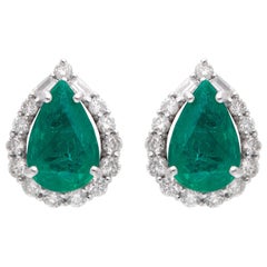 Orecchini a pera con gemma di smeraldo dello Zambia Diamante a baguette Oro bianco 14 carati