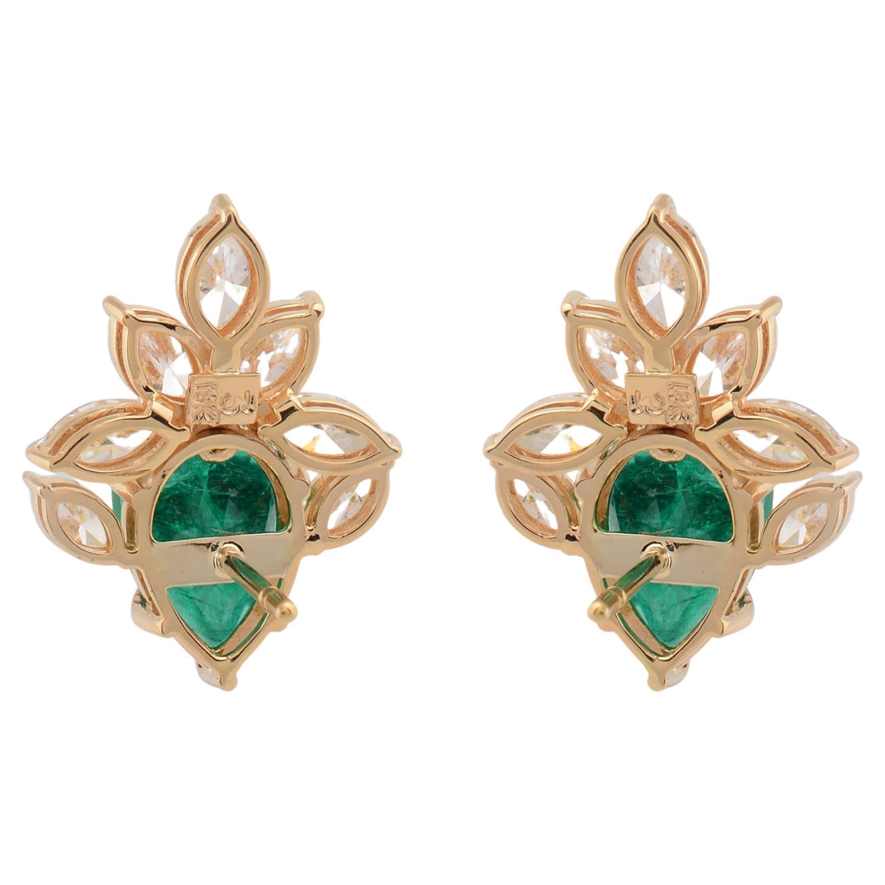Modern Pear Natural Emerald Gemstone Stud Earrings Marquise Diamond 18 Kt Yellow Gold For Sale