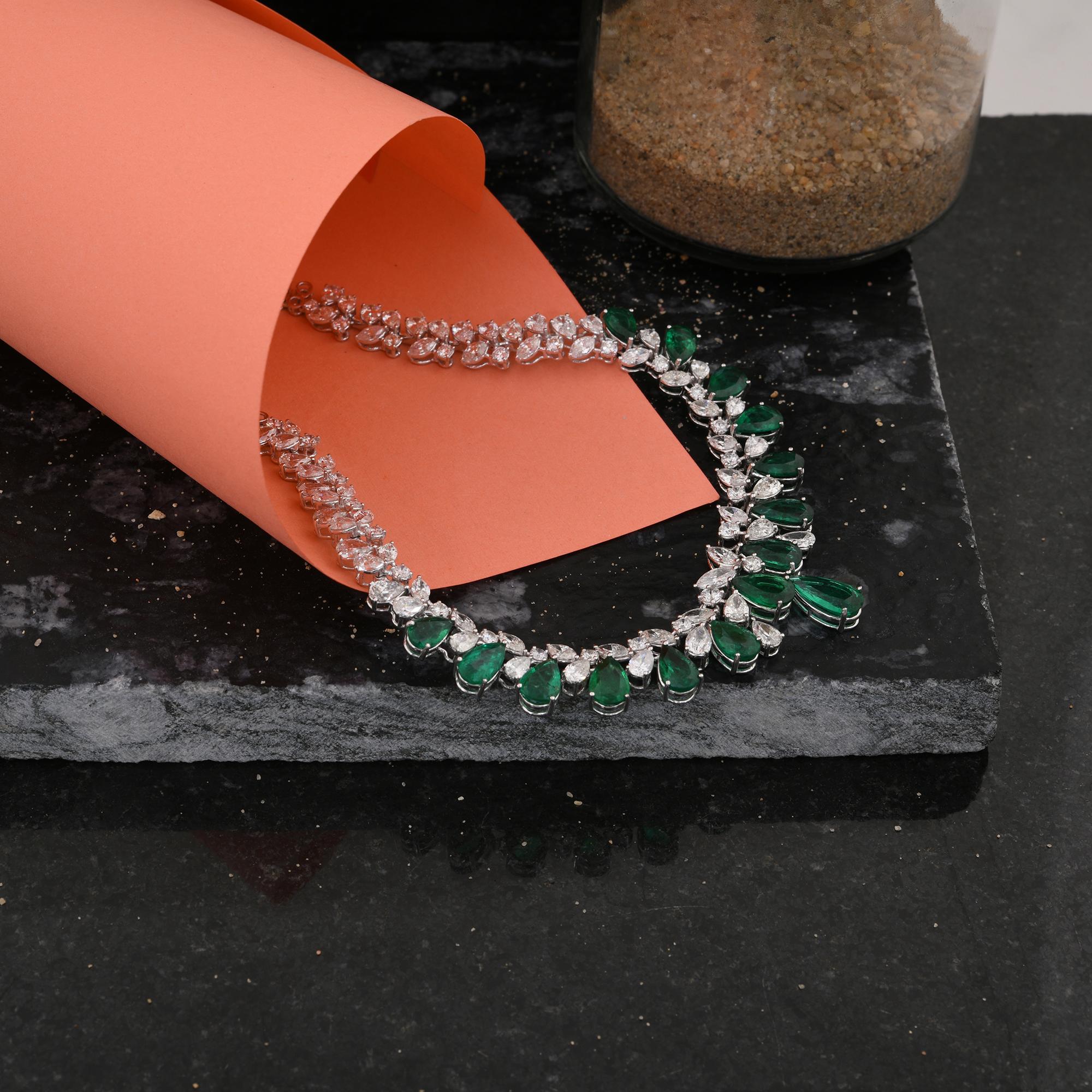 Donna Collana di smeraldi dello Zambia a pera SI/H Diamond Gioielli fatti a mano in oro bianco 14 carati in vendita