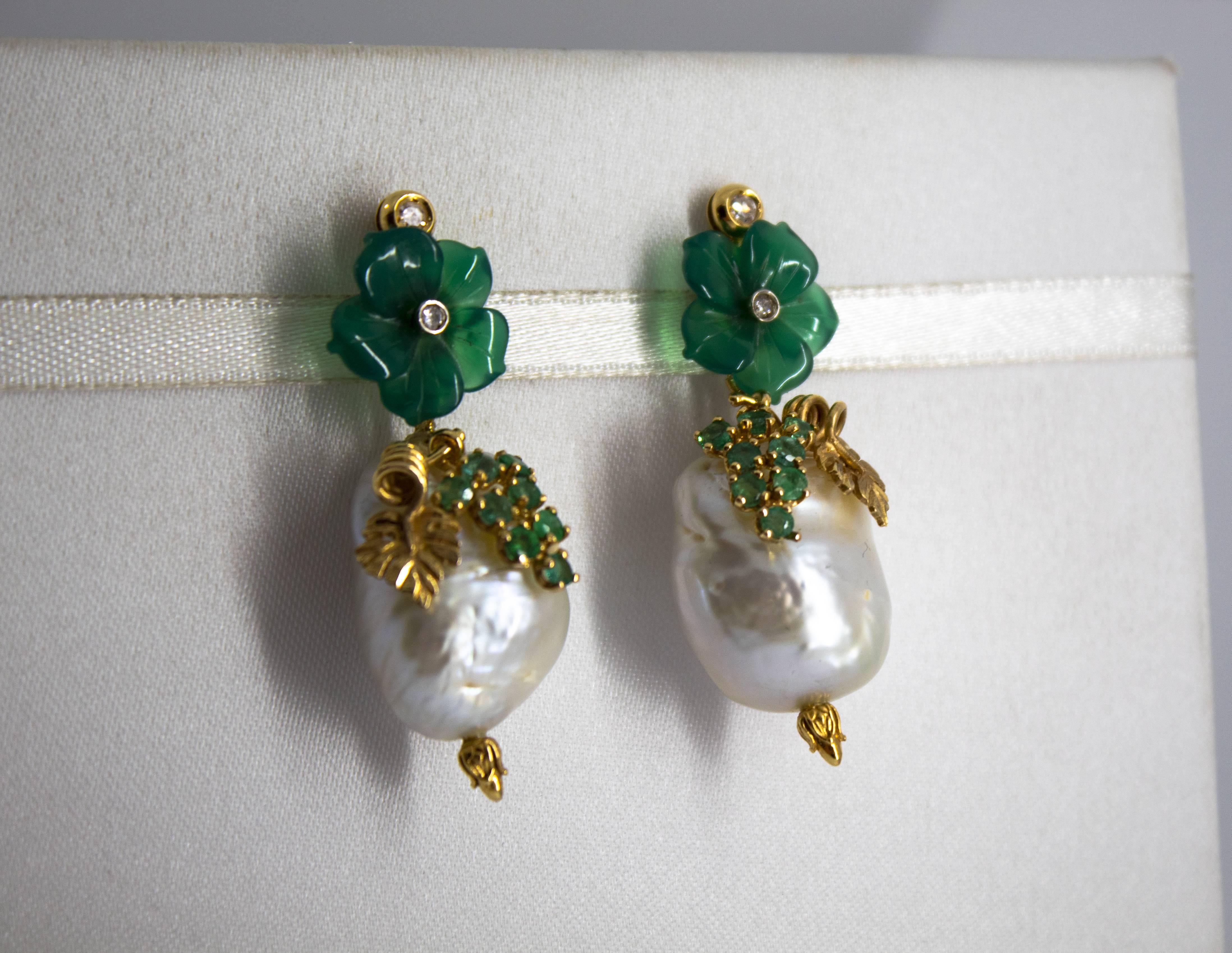Pearl 0.90 Carat Emerald Agate 0.12 Carat White Diamond Yellow Gold Earrings In New Condition In Naples, IT